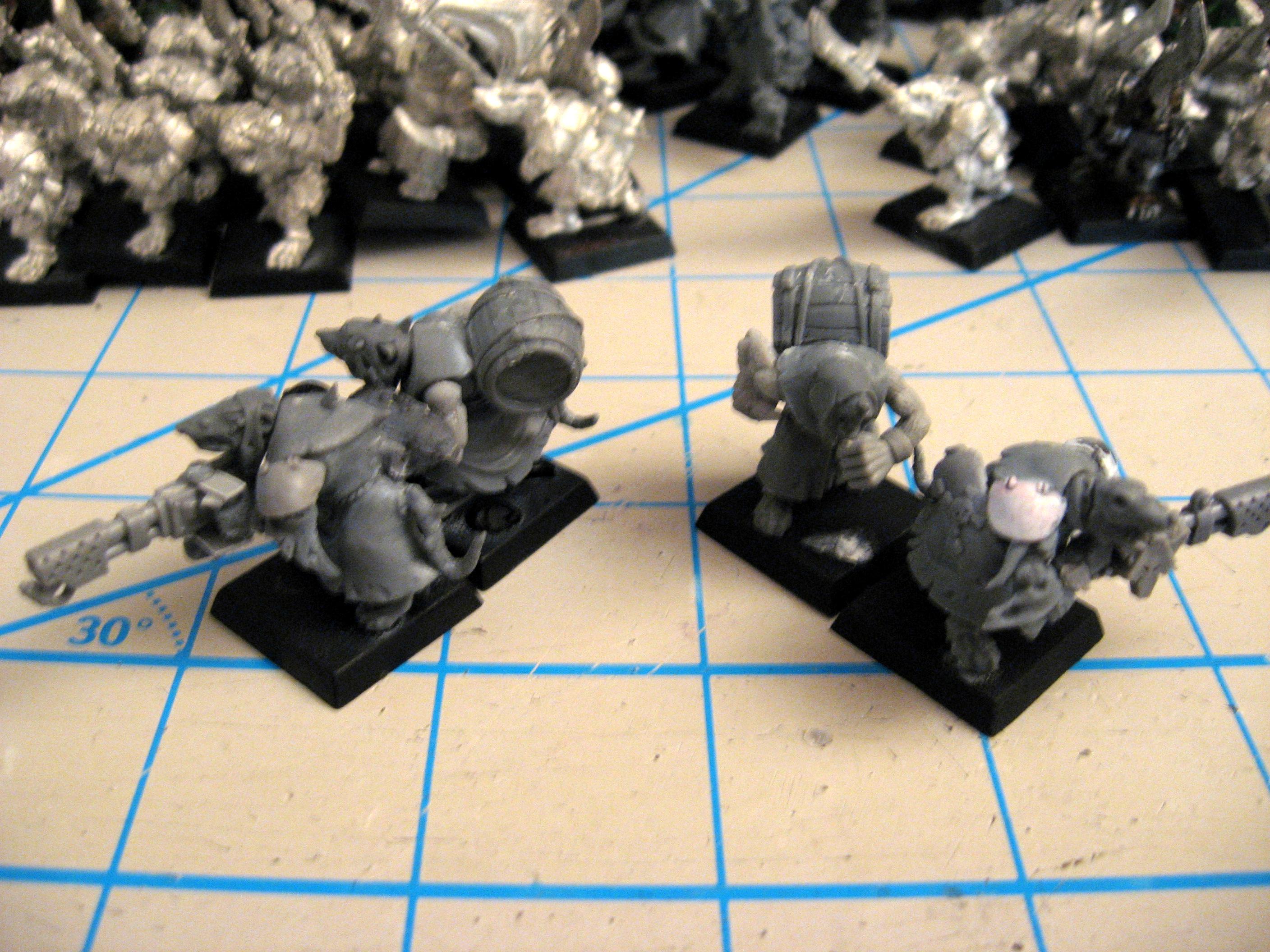 Kitbashed Warpfire Throwers - right