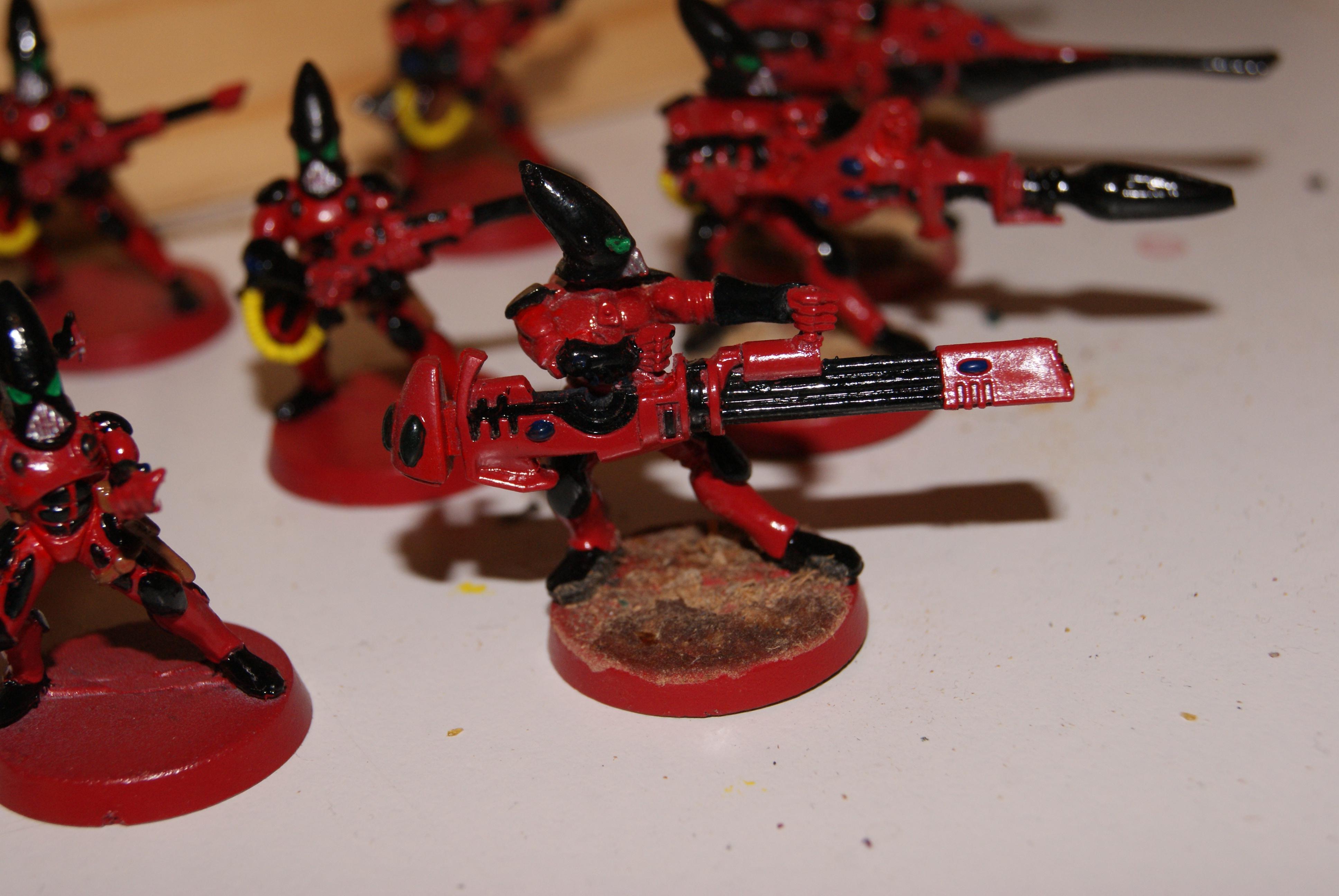 Eldar, New conversion. Couldn't find the original weapon and I don't have any anti grav platforms. I can just swap out which heavy weapon carrying guardian goes with my squad. 