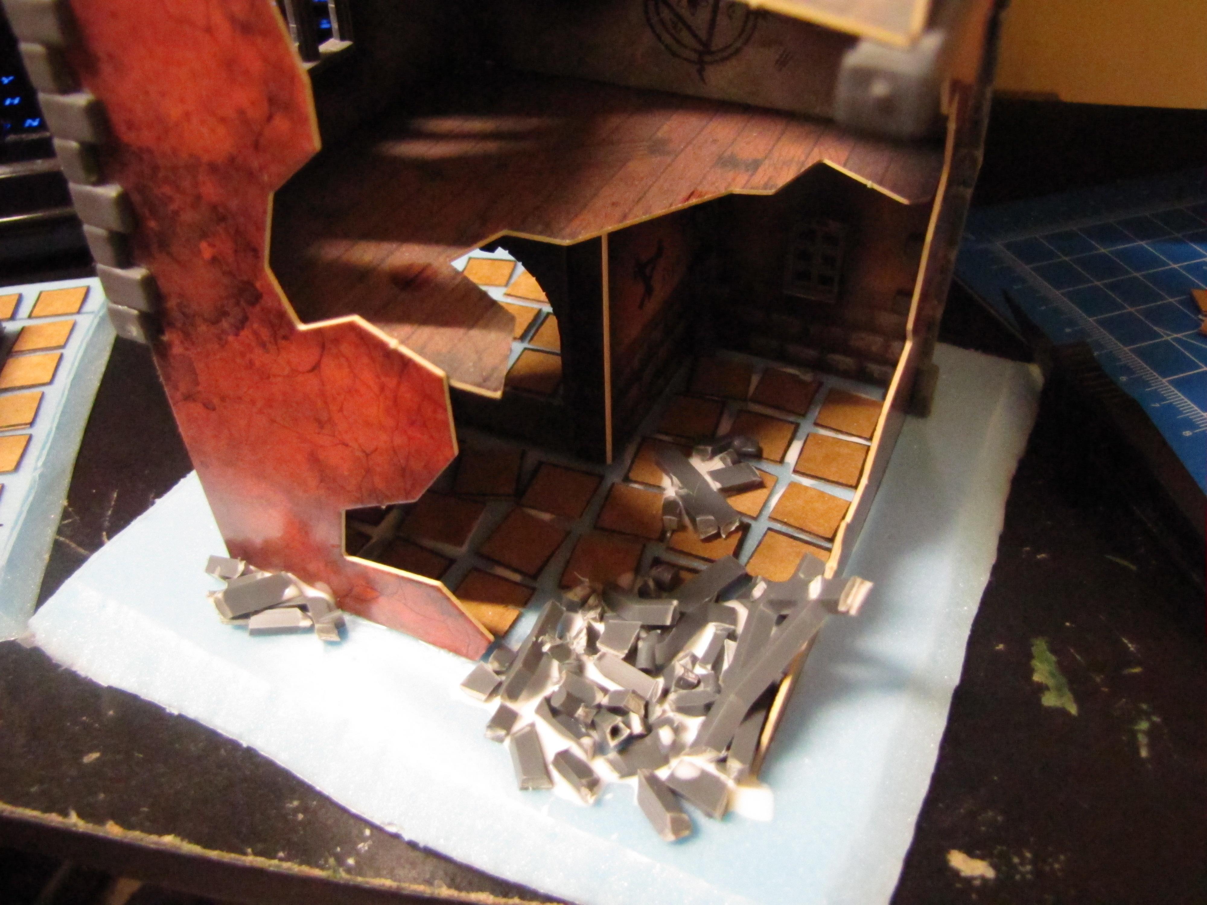 Mordheim, Terrain, tiles and sprue rubble in the tavern