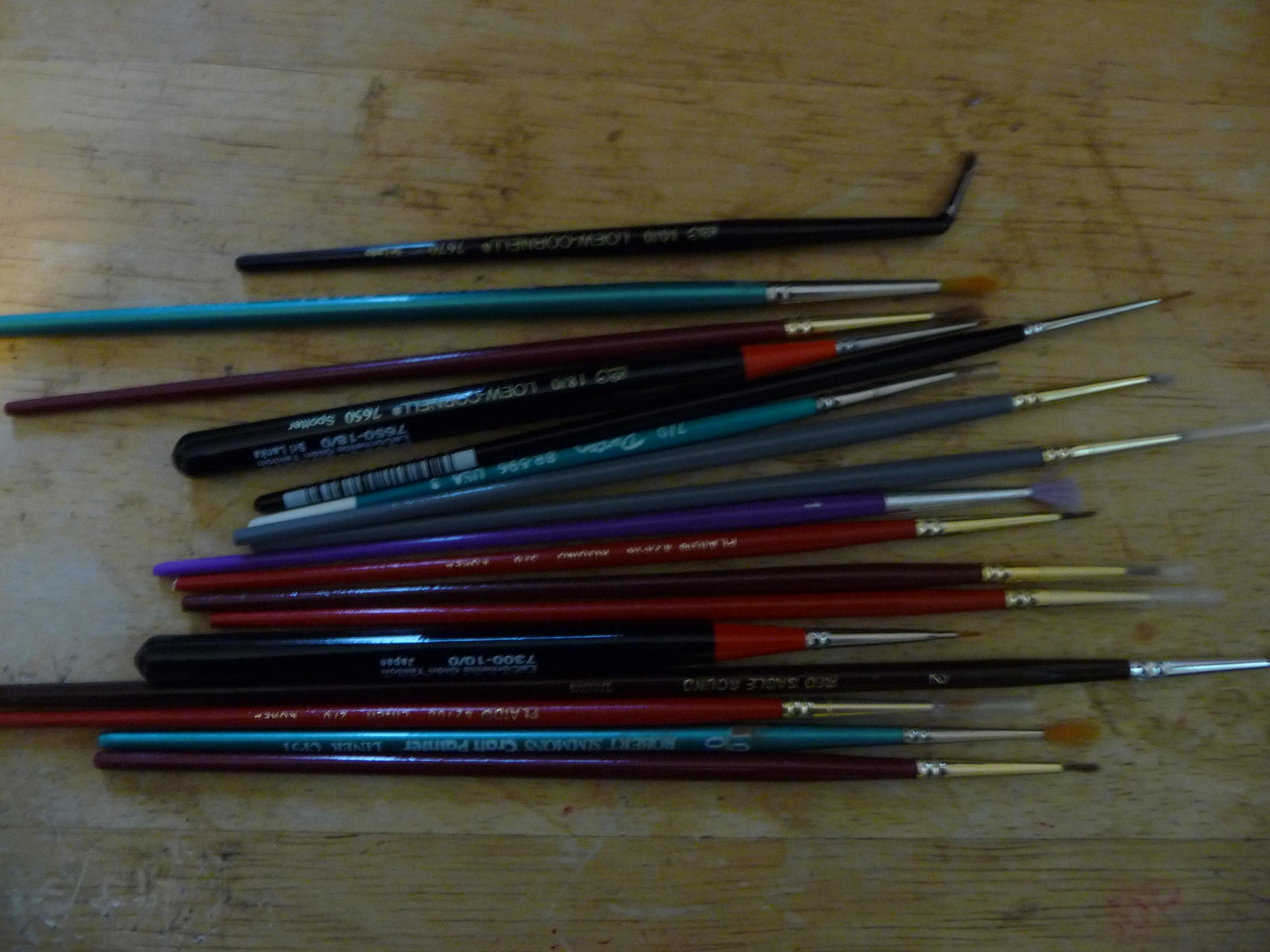 brushes again felt it was easier to just take a pic of all but the huge ones 