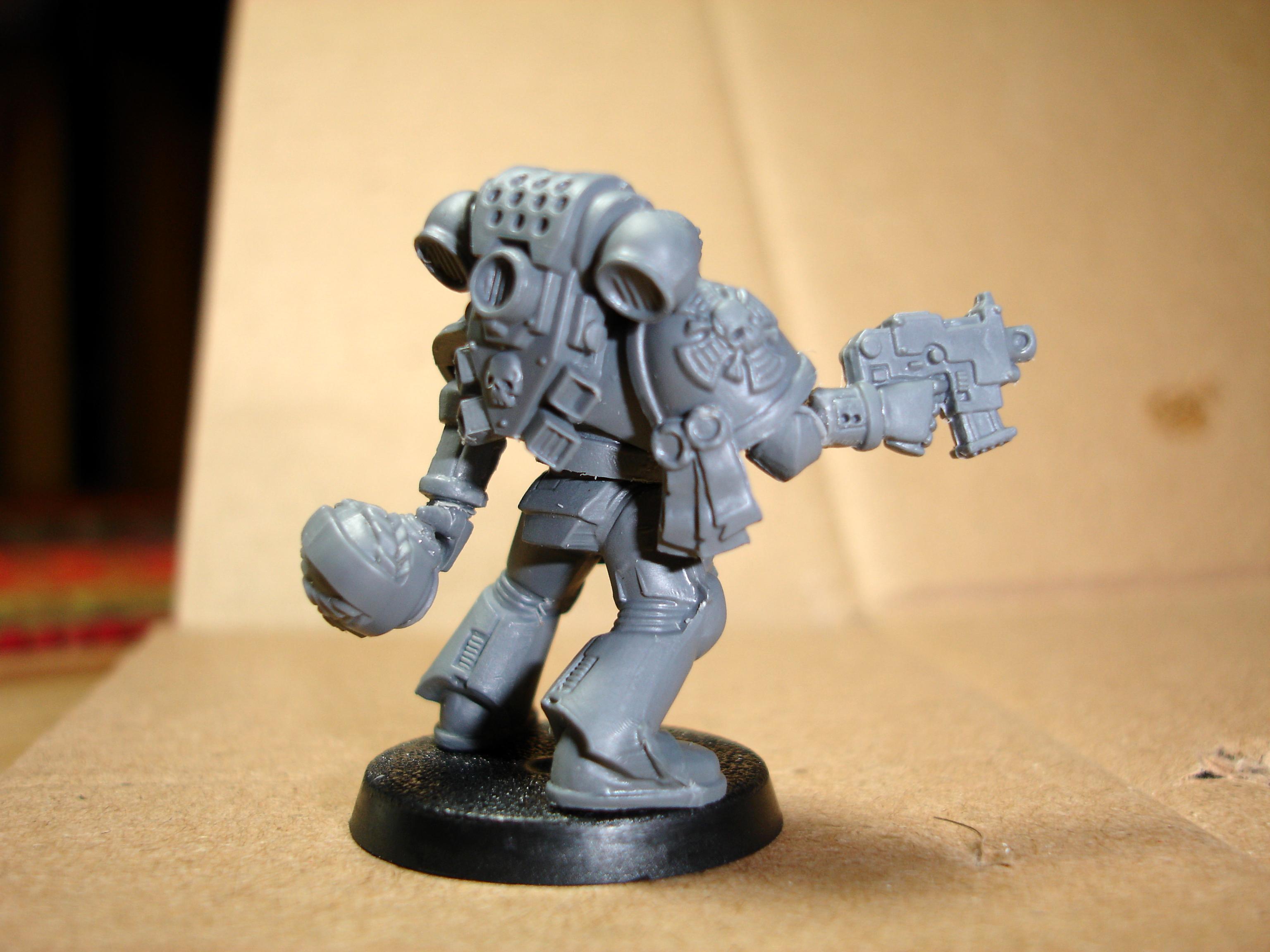 Cassius, Chaplain, Chaplin, Command Squad, Conversion, Space Marines, Ultramarines, Warhammer 40,000, Work In Progress