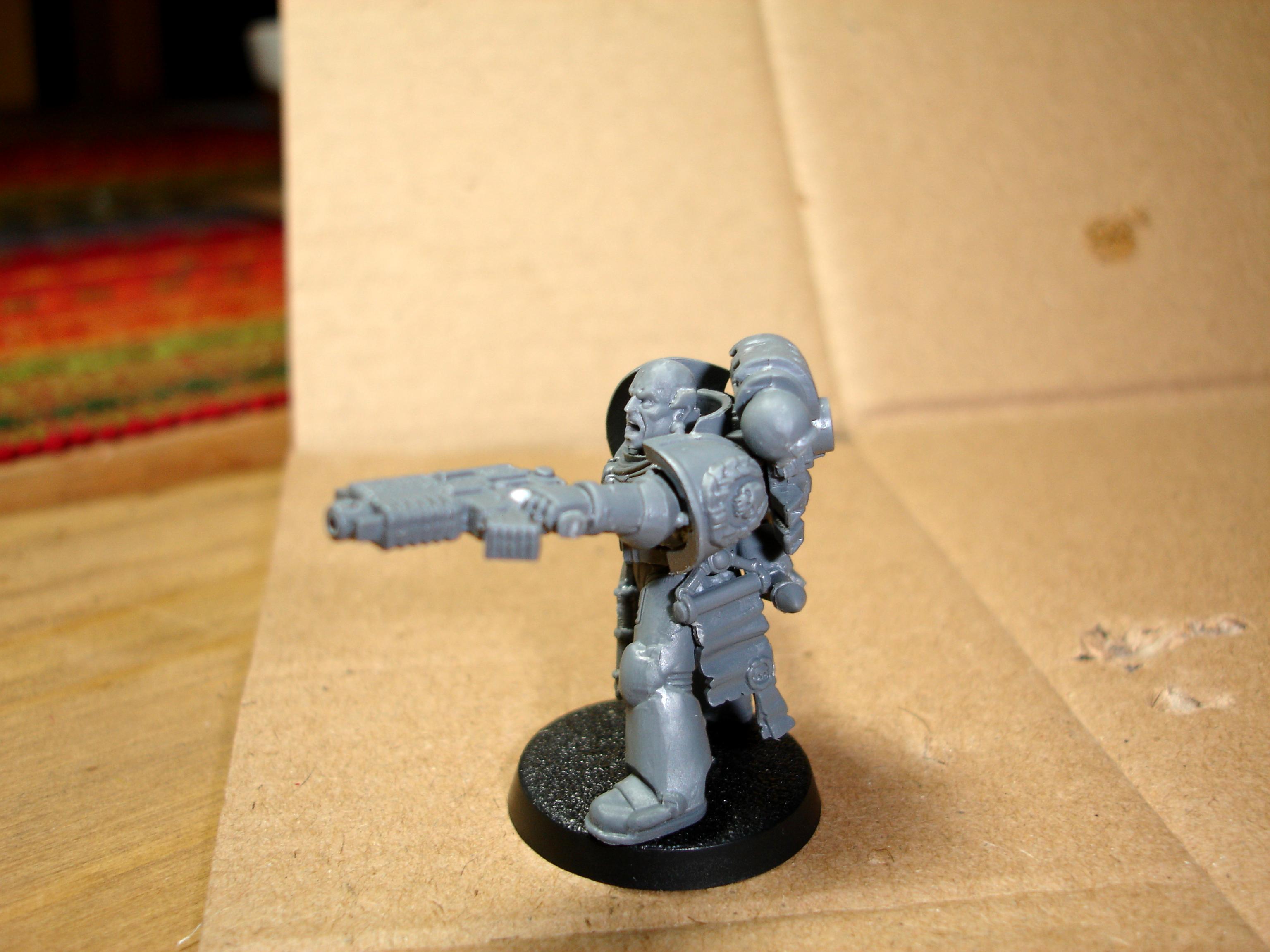 Cassius, Chaplain, Chaplin, Command Squad, Conversion, Space Marines, Ultramarines, Warhammer 40,000, Work In Progress