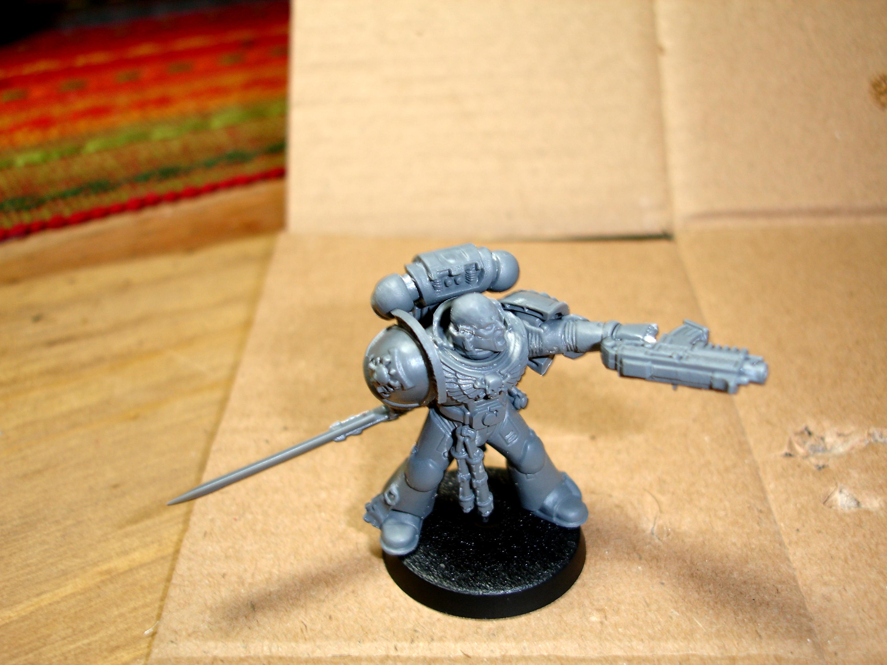 Cassius, Chaplain, Chaplin, Command Squad, Conversion, Space Marines, Ultramarines, Warhammer 40,000, Work In Progress
