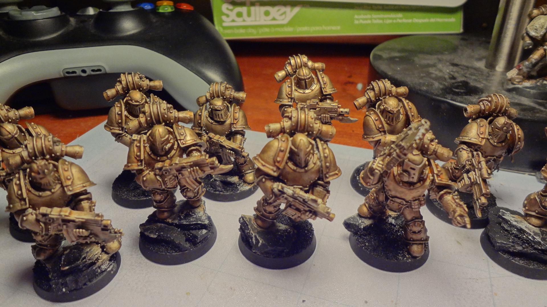 Horus Heresy, Just like how the camera managed to get him in focus, but keep his hand out of focus and yet bring the back dudes bolter in focus as well haha