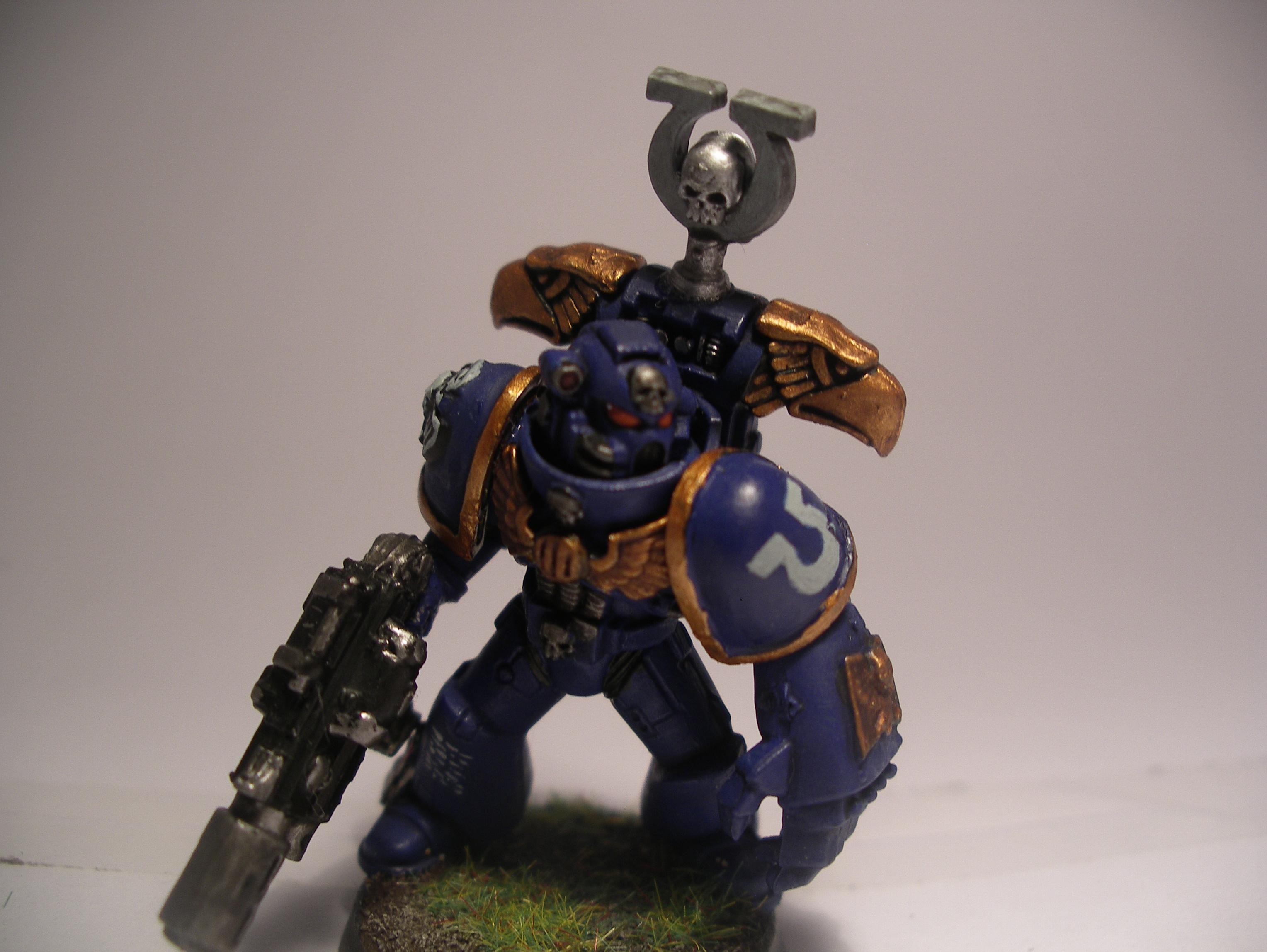 Captain, Space Marines, Ultramarines, Warhammer 40,000