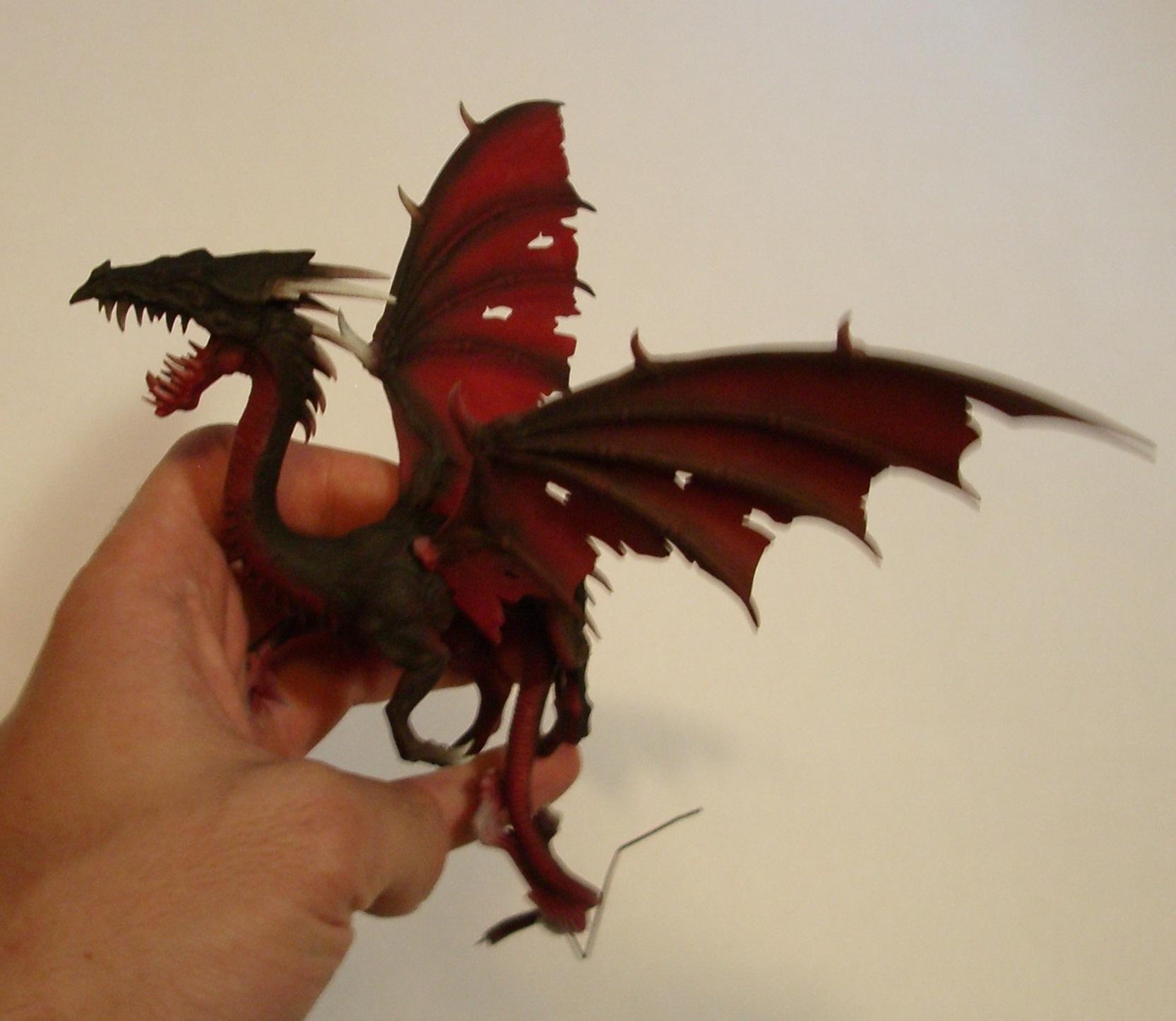 the airbrush coat on the dragon