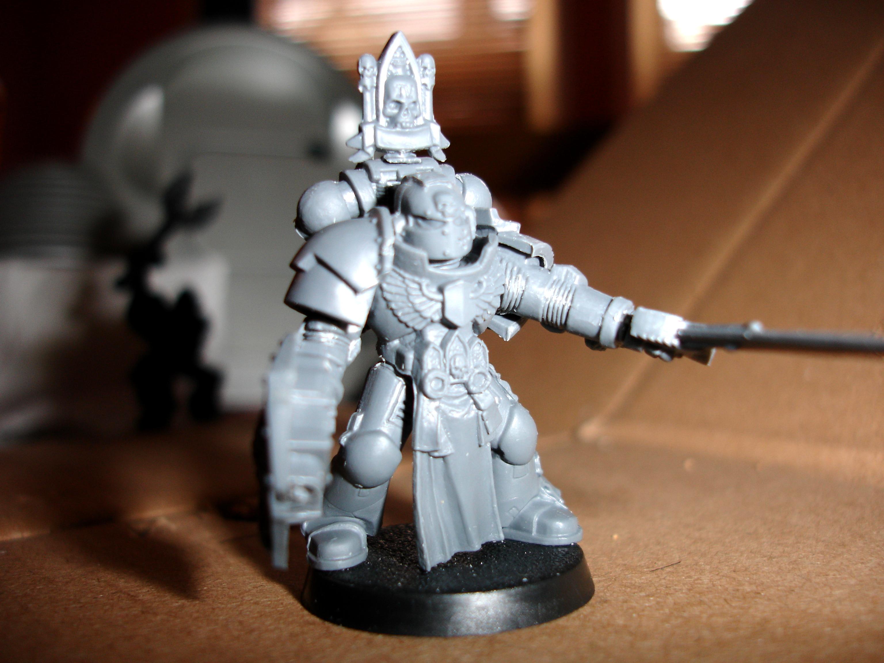 Cassius, Chaplain, Chaplin, Command Squad, Conversion, Space Marines, Ultramarines, Warhammer 40,000, Work In Progress