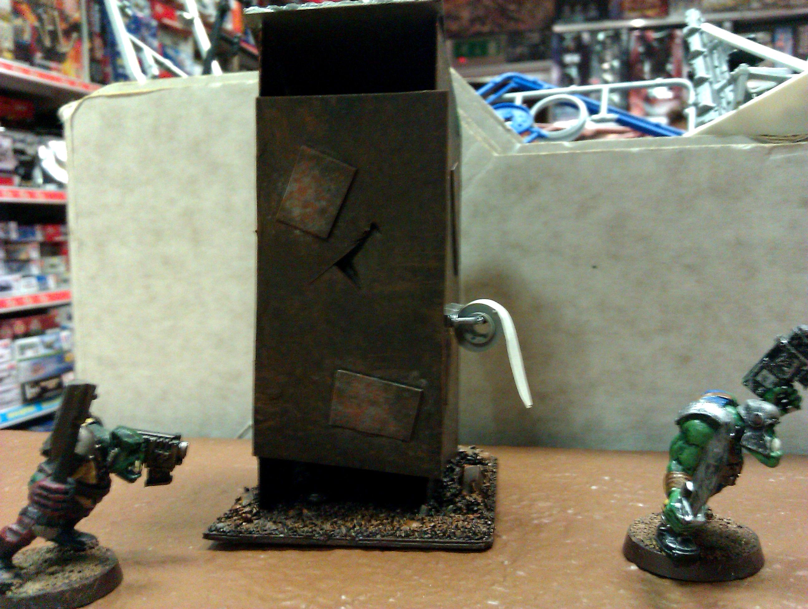 Orks, Outhose, Toilet