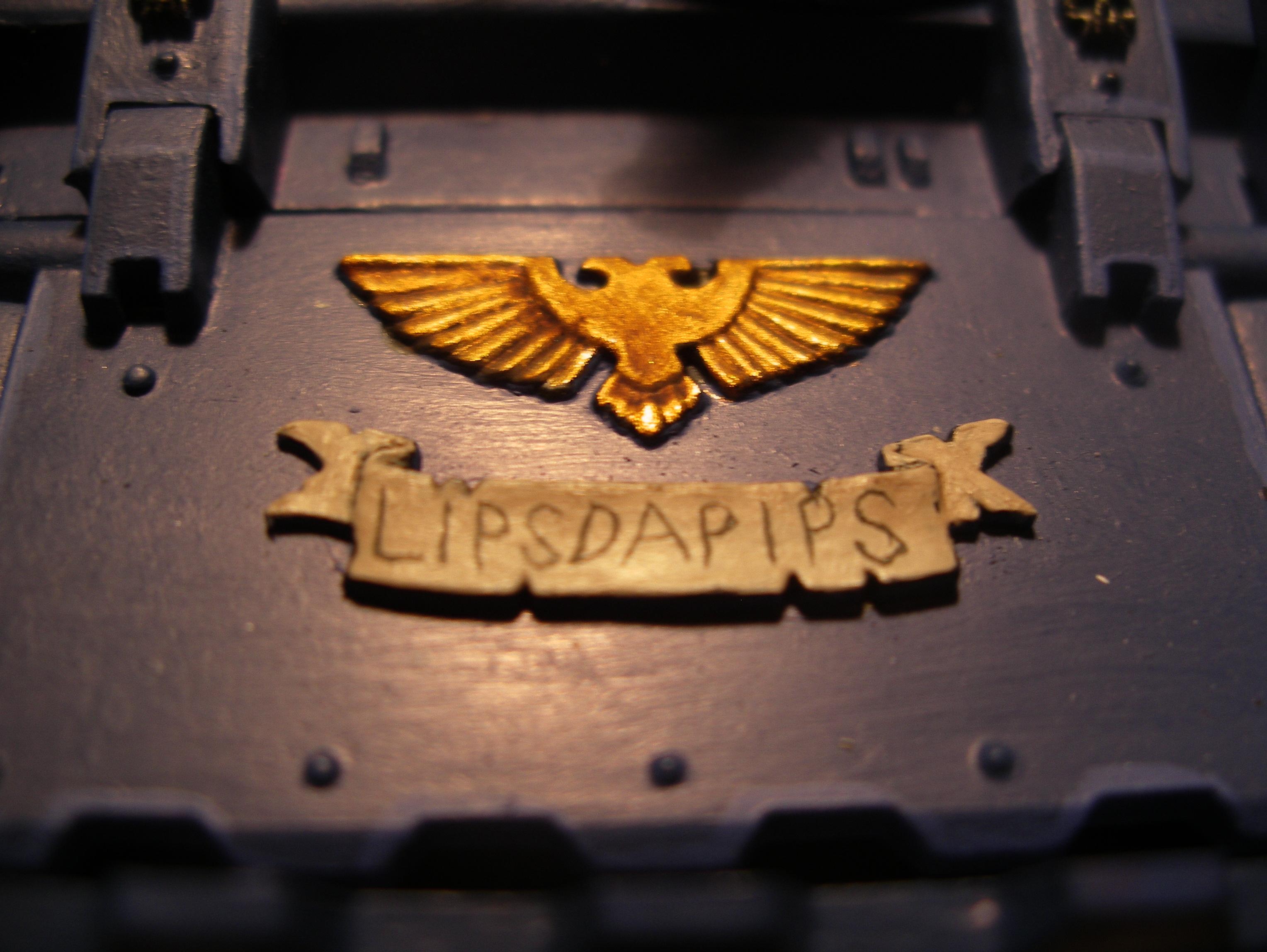 details - thats right! It's my personal 'lipsdapips' tank! mwahahaha