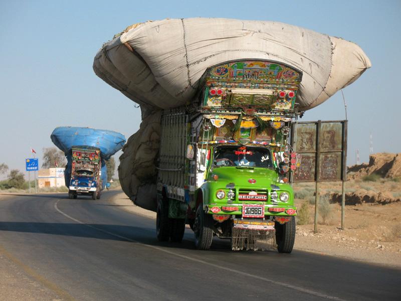 India, Truck