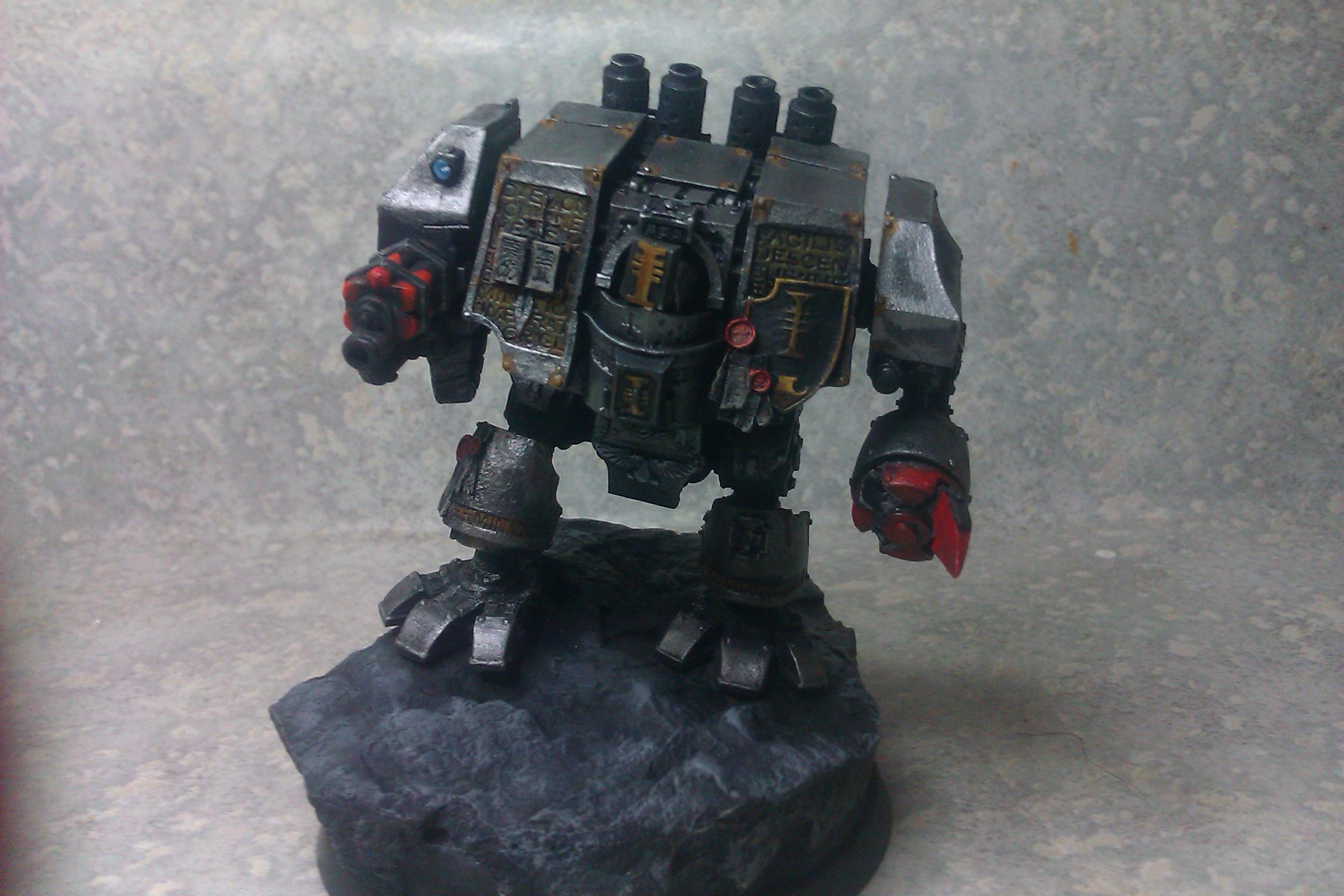 other set of weapons claw was broken before I got it (no bits to fix it either)