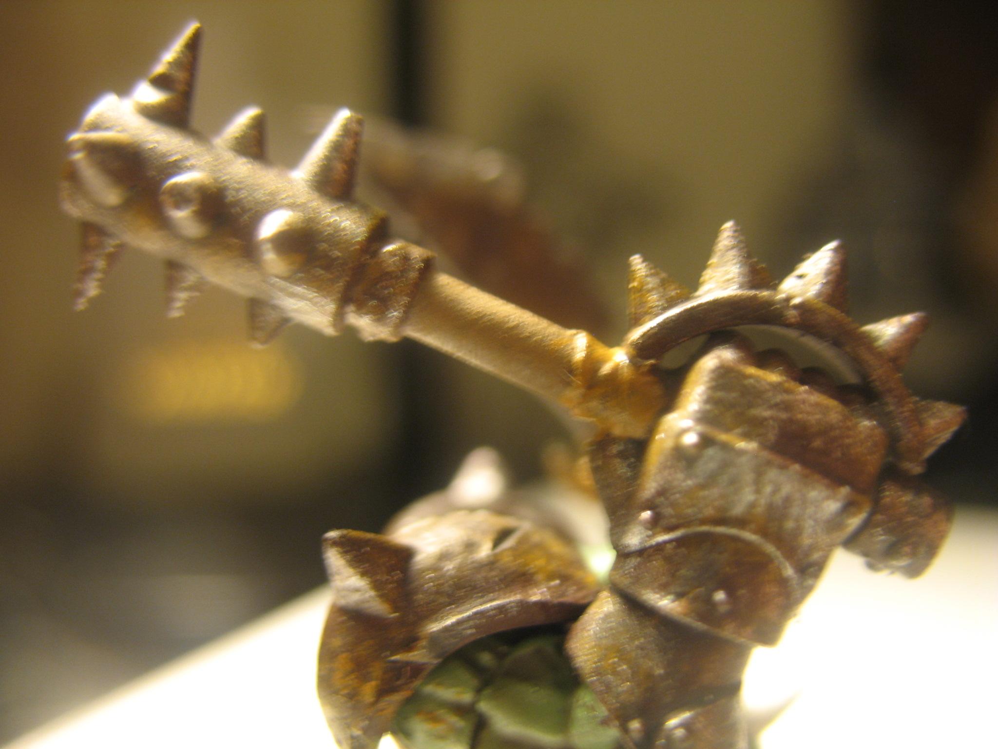 a better shot of the mace and gauntlet