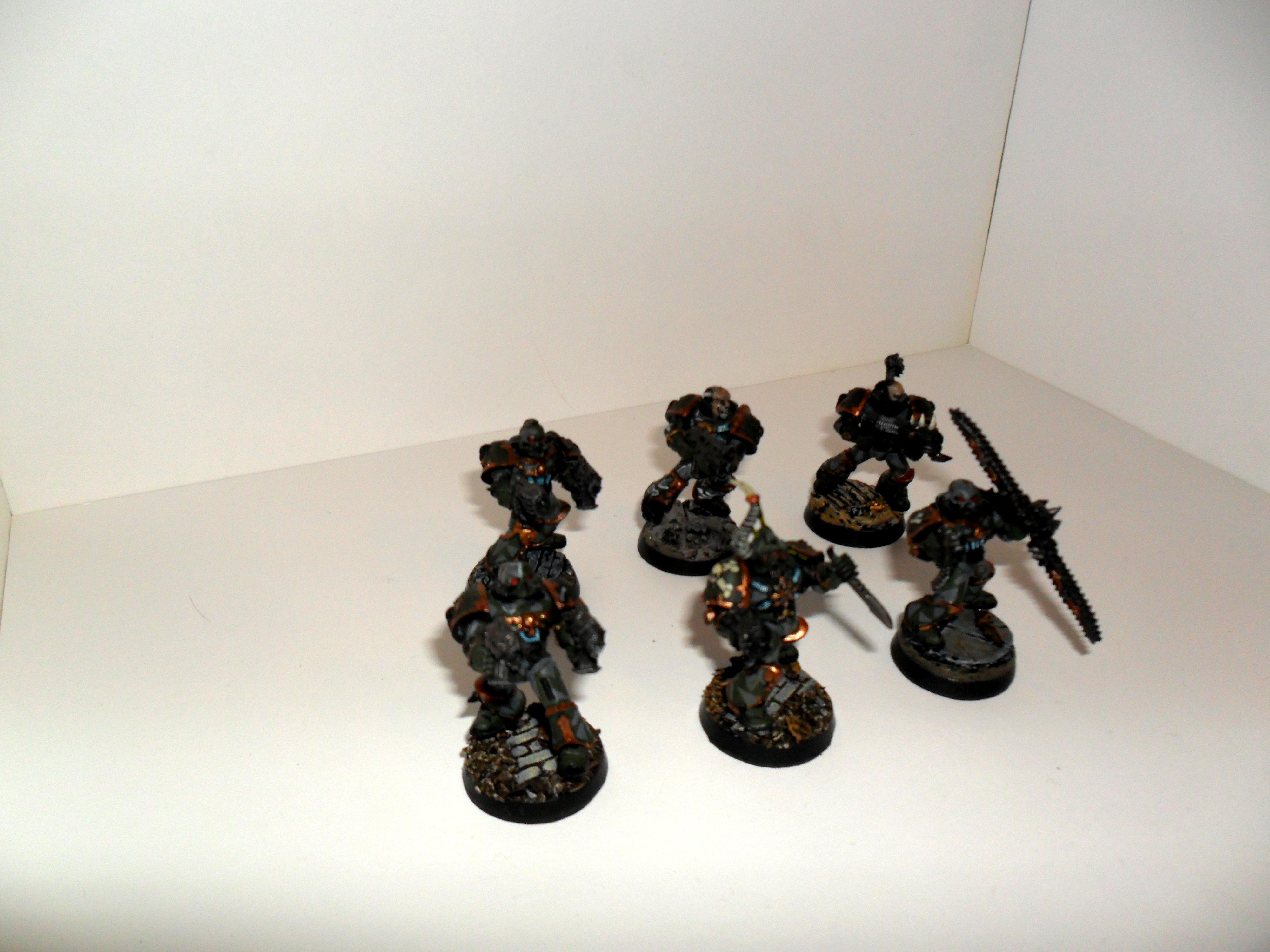 Chaos Space Marines, alone and on the prowl