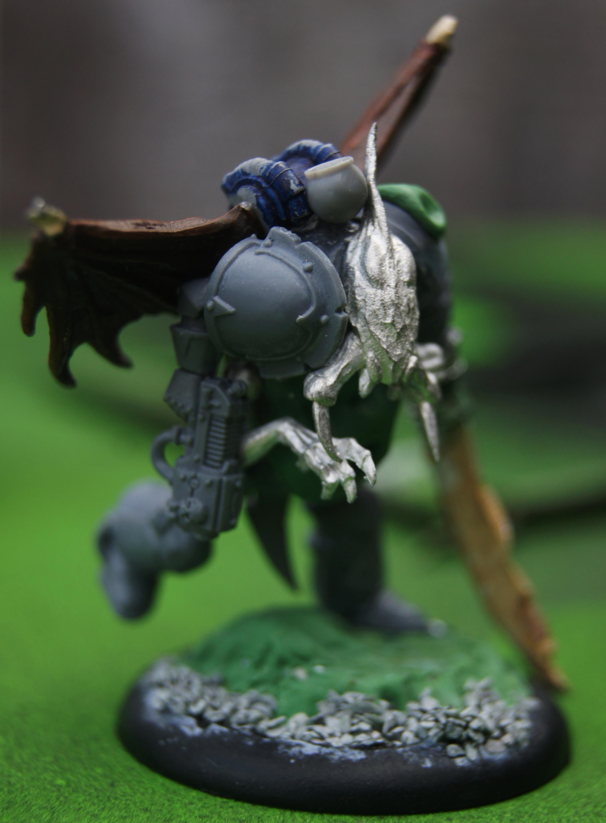 Fly Lord. Yes, that is a 40mm base. Yes, he is true-scale