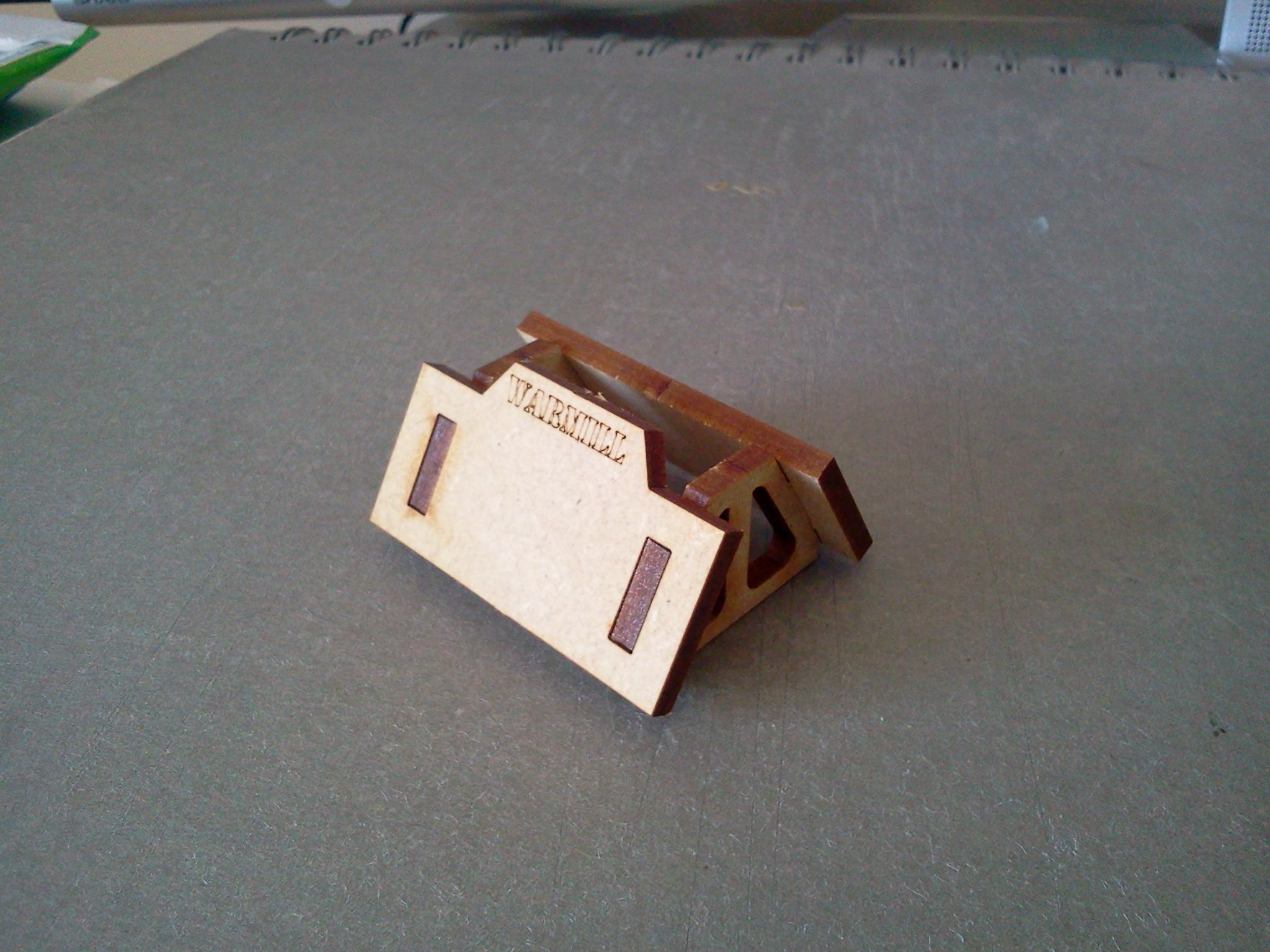 The little barrier niknak in the sample pack. If anyone has ideas for something else to go in the pack do say!