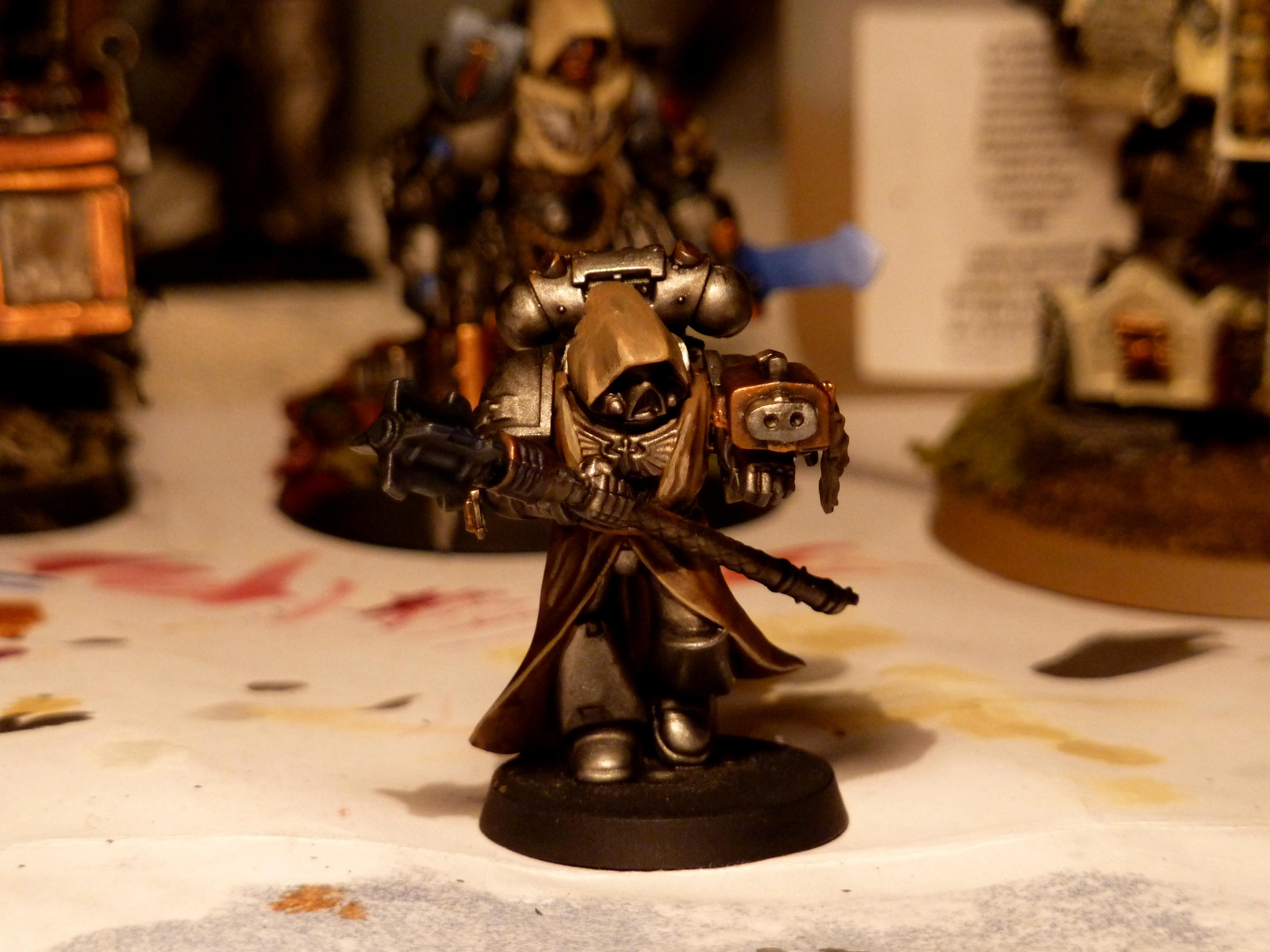 RobeKnight with Deamon Hammer