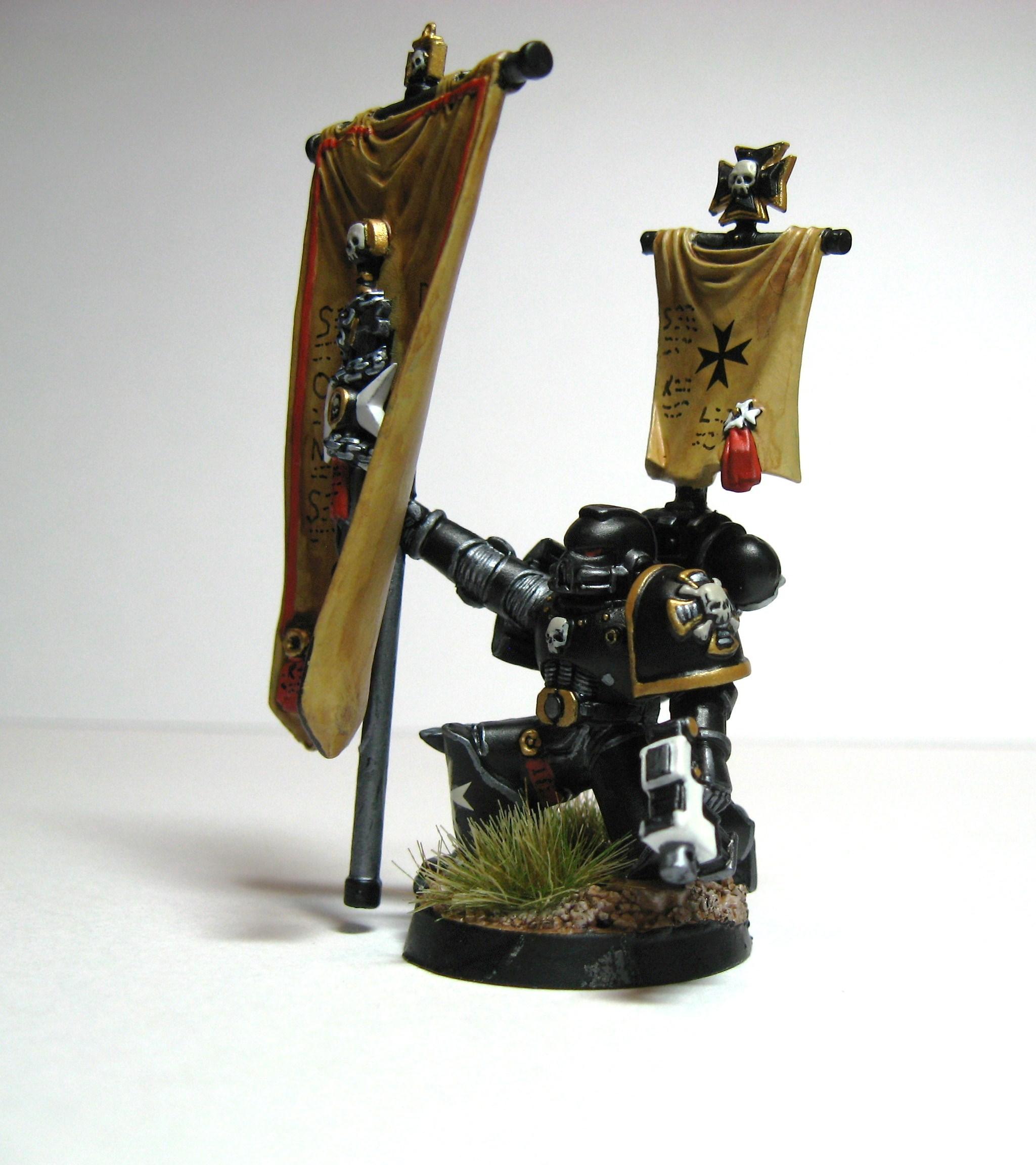 Black Templars, Headquarters, Standard