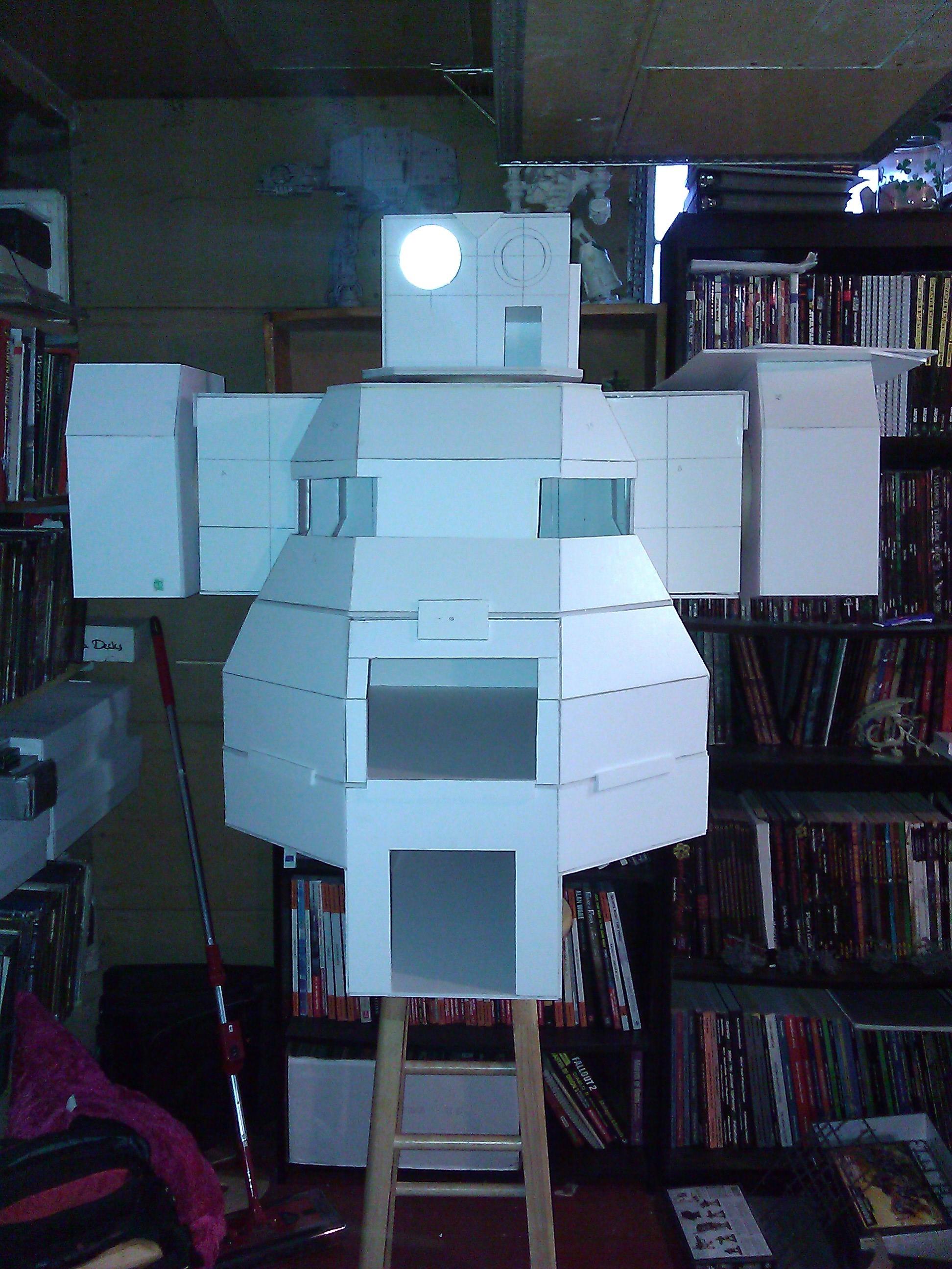 This is the copleted frame of the Gargant, now to start working on the interior and all the dohickies and whatnots that will be put on it, not to mention all the Dakka