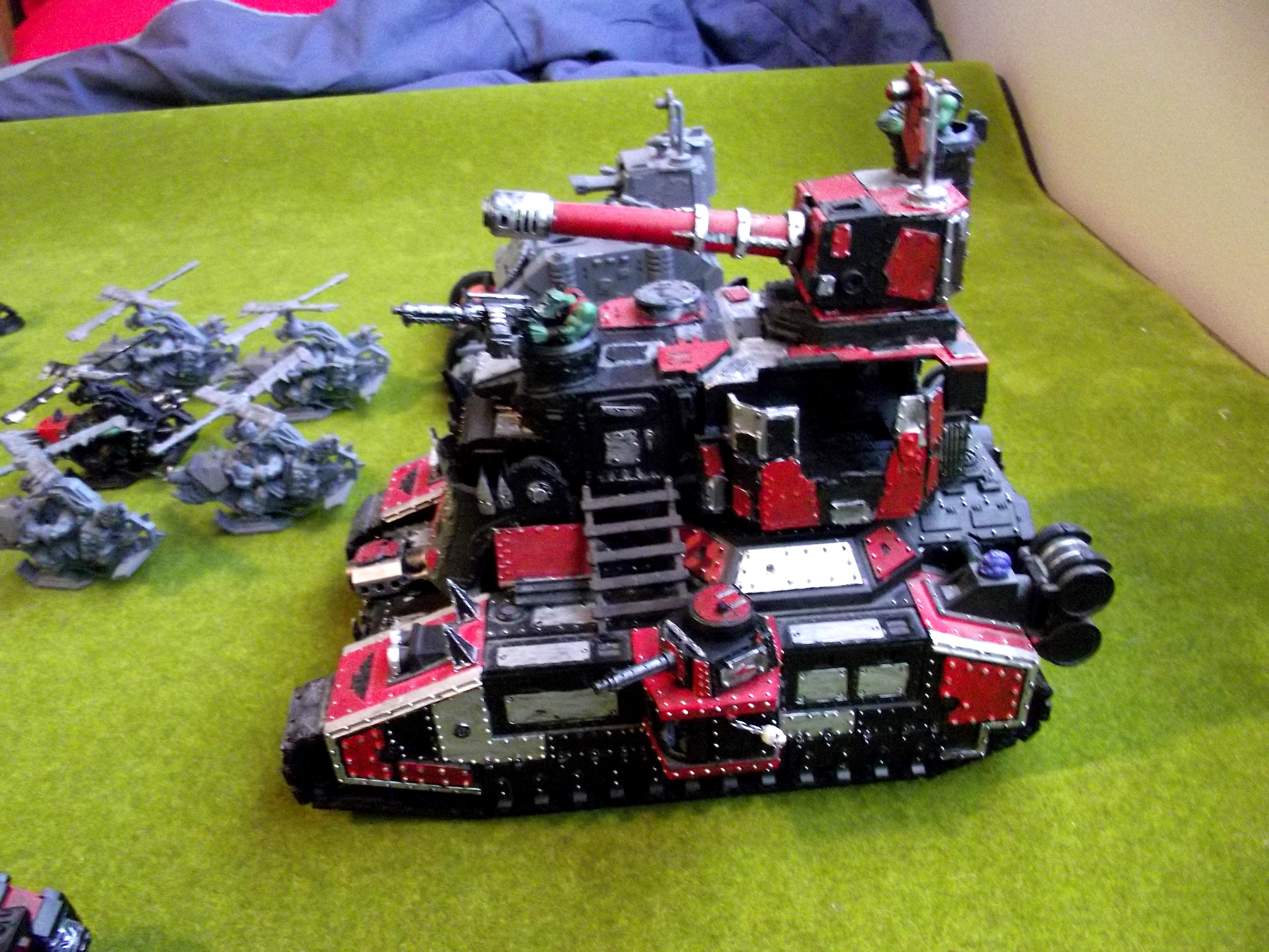 Baneblade, Battlewagon, Looted, Orks