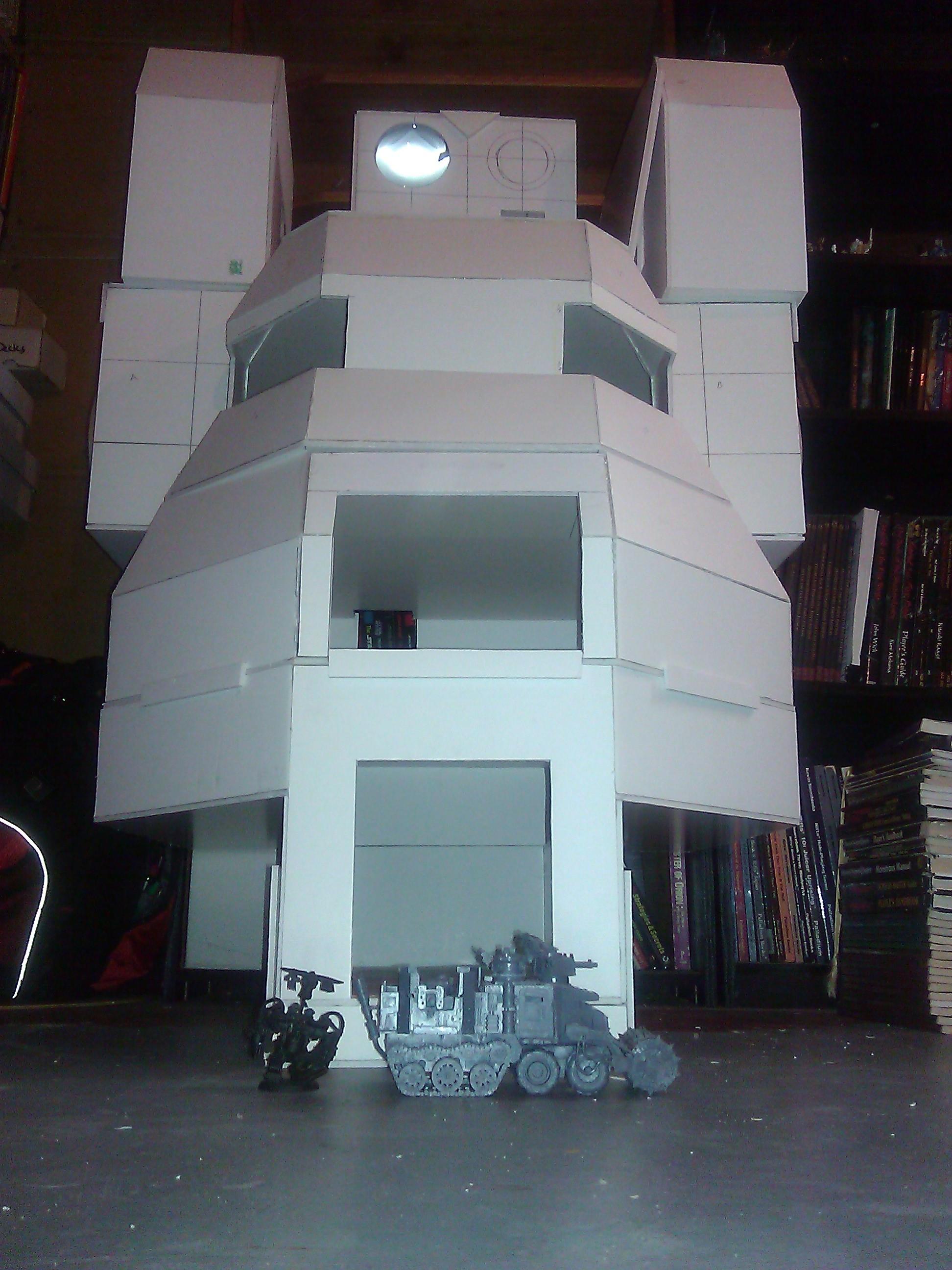 Size comparison with a Battlewagon and Ghazghkull Thraka
