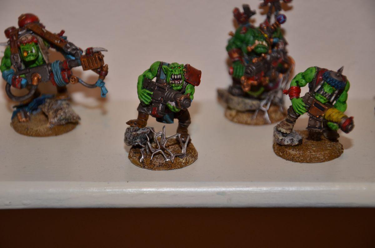 just da boyz with a blurry mek boy behind em