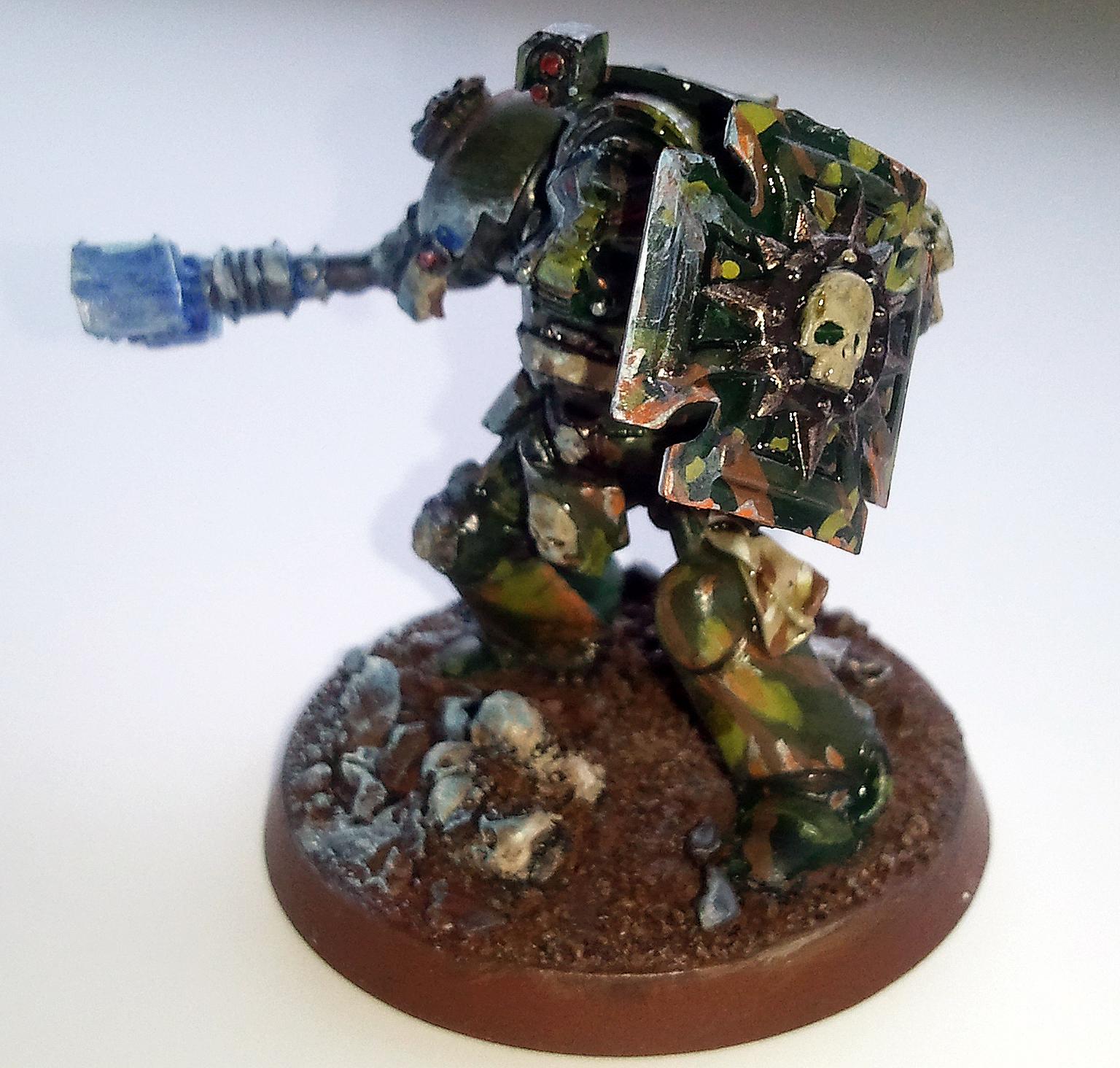 Close up of Terminator with a Thunder hammer