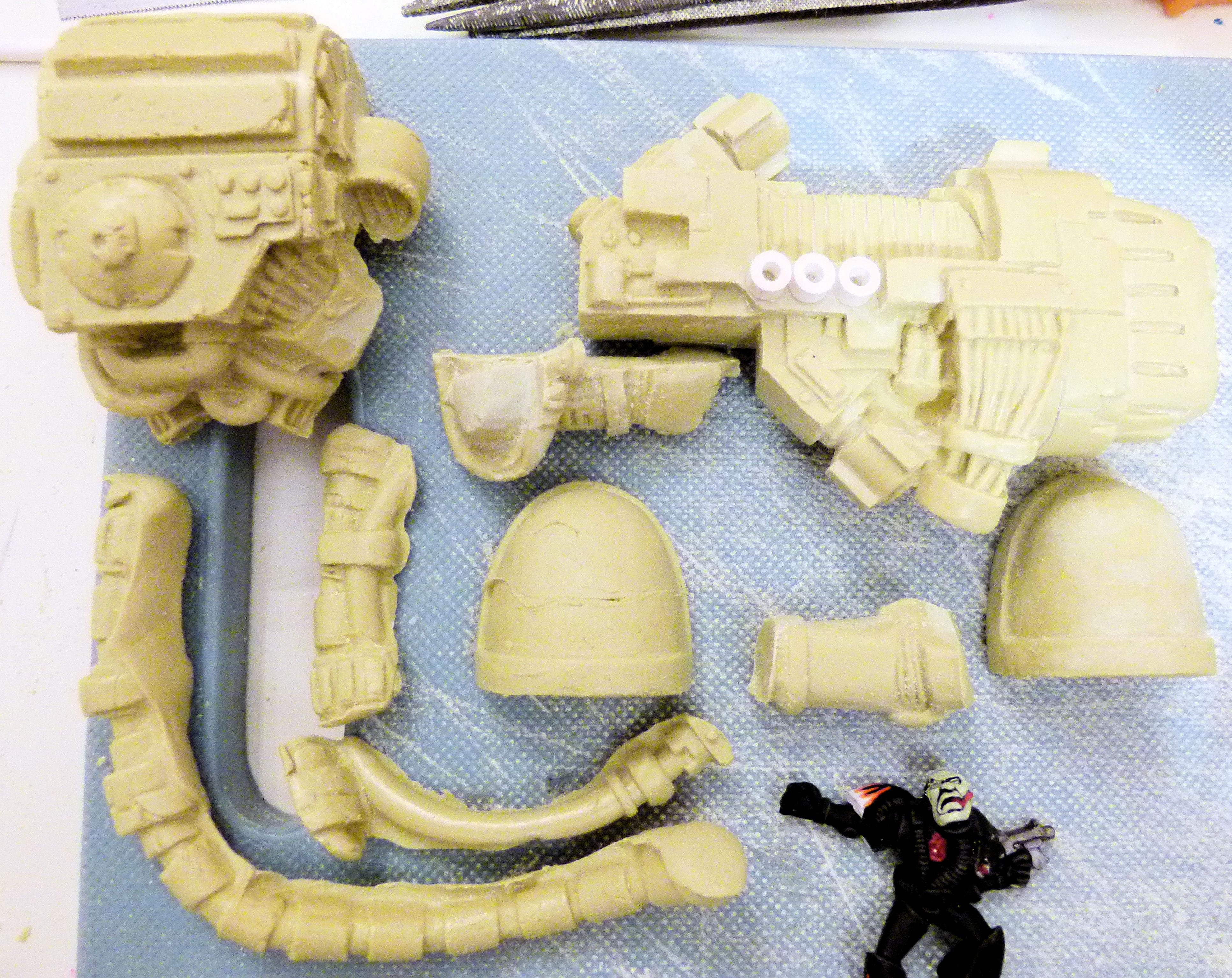 10cm Large Space Marine
