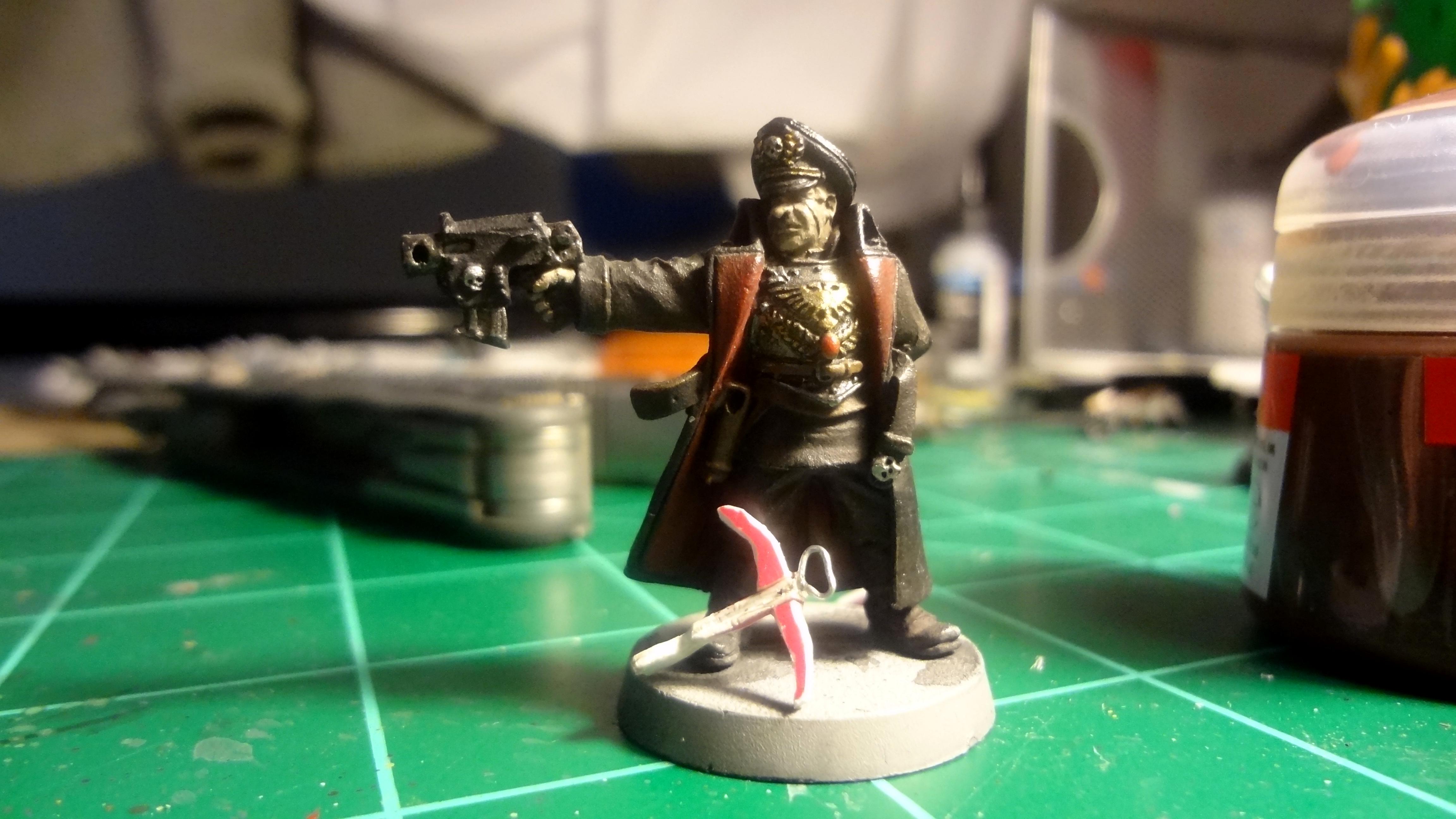 scale shot of crossbow