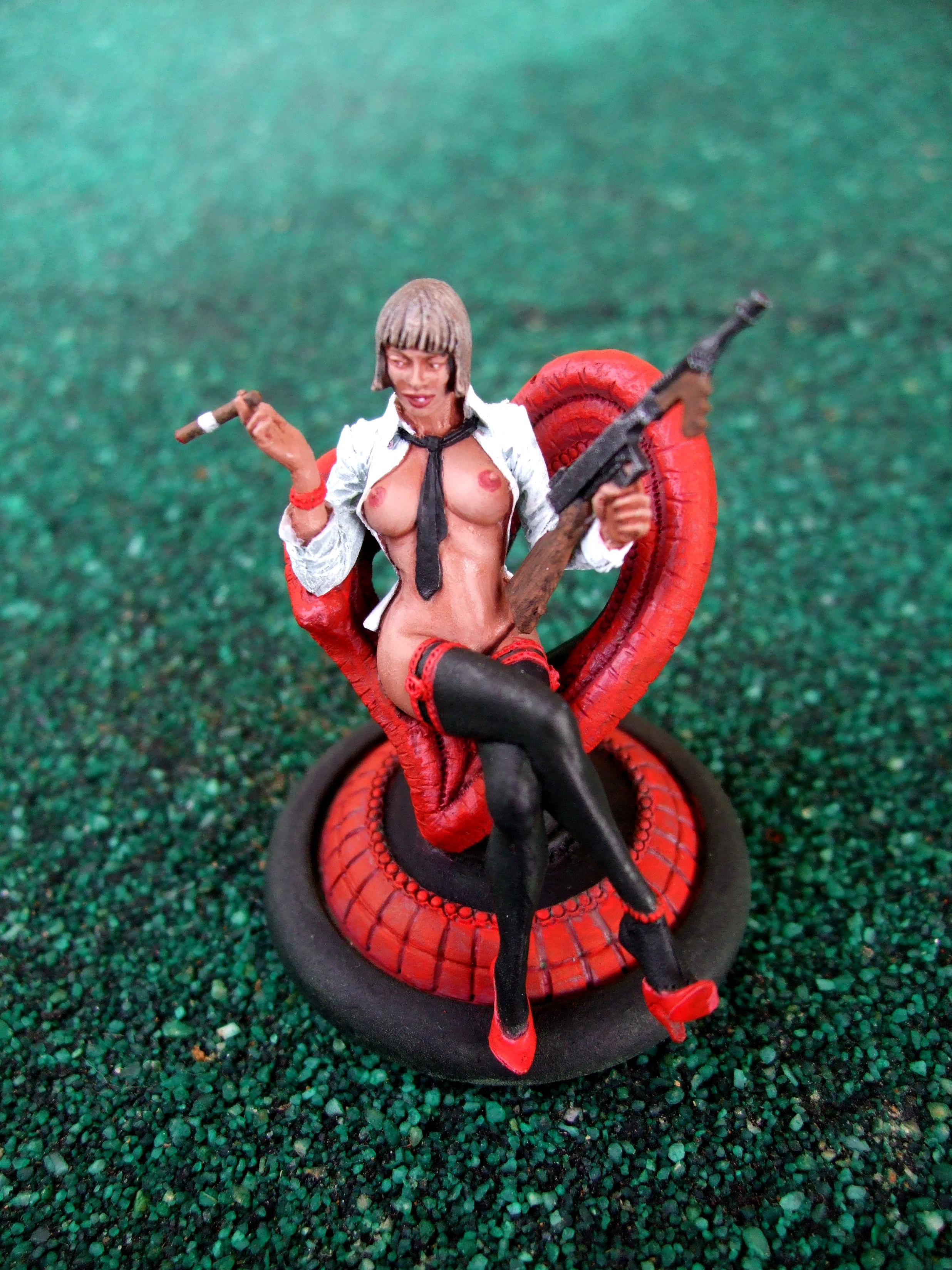 Honey Valentine, Kabuki, Machine Gun Girl, Nsfw
