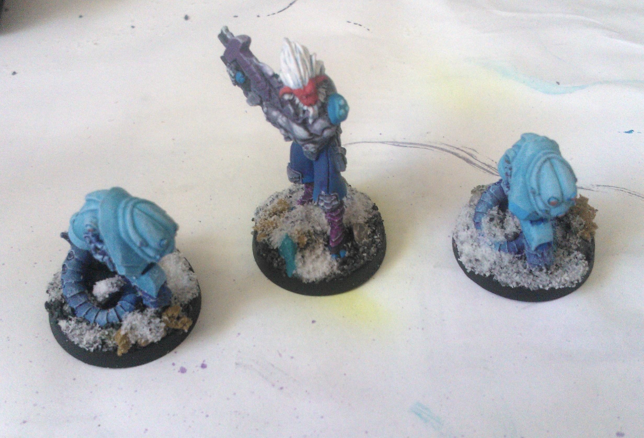 Morat Vanguard Infantry with Combi Rifle, with two Slave Drones
