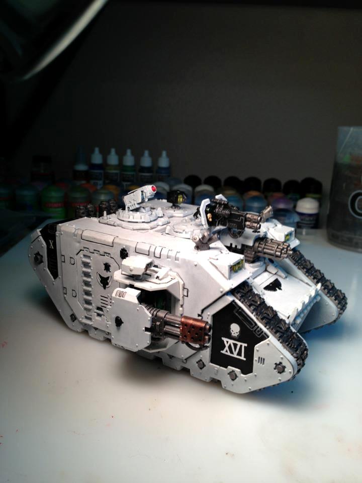 Landraider Redeemer, Luna Wolves