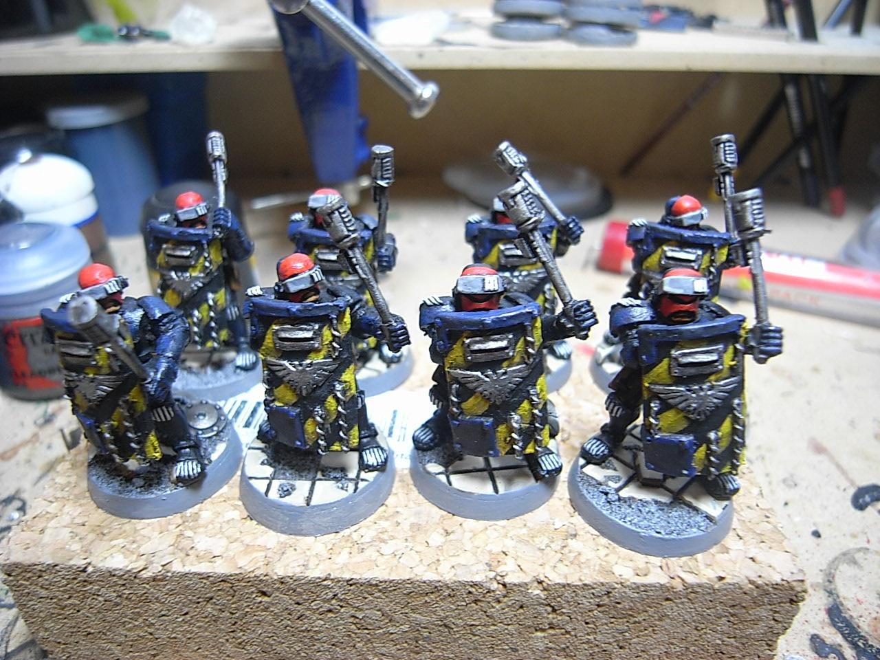 Adeptus Arbites, Riot Shields