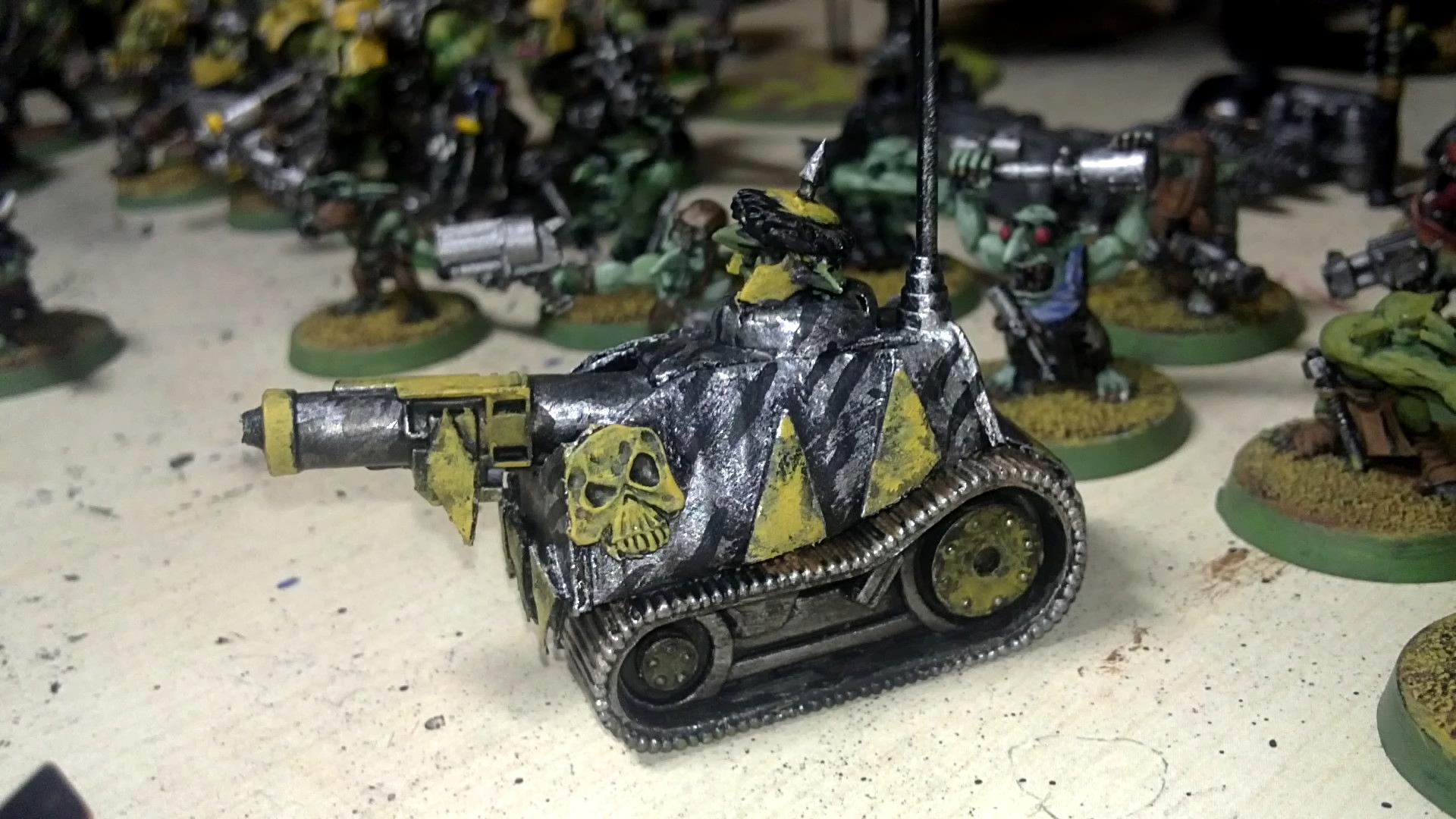 Bad Moons, Grot Tank