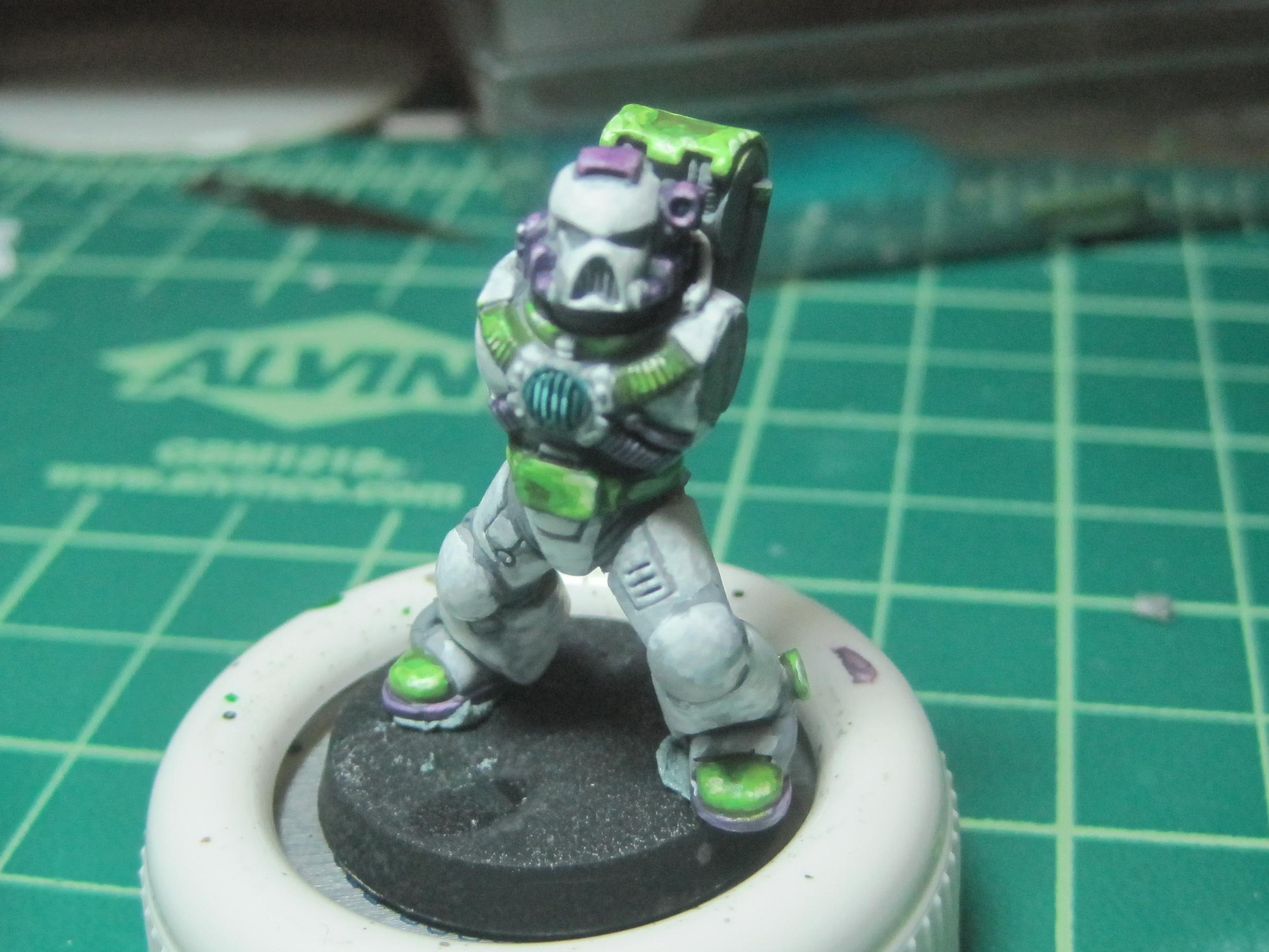 Test Model - Gray Base - Step 16 - Body - Light Green Wash