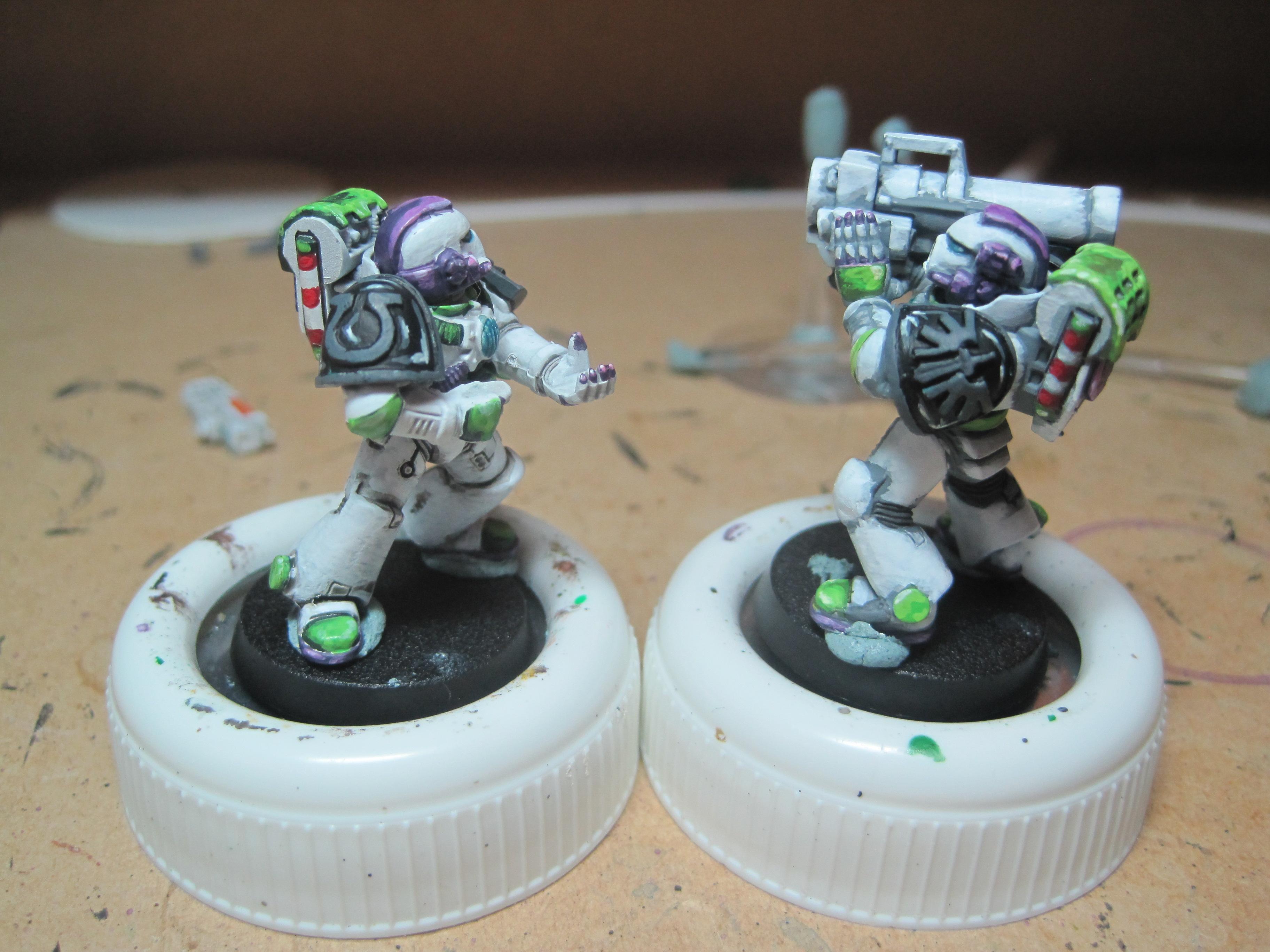 Test Model - Shoulder Pads - White