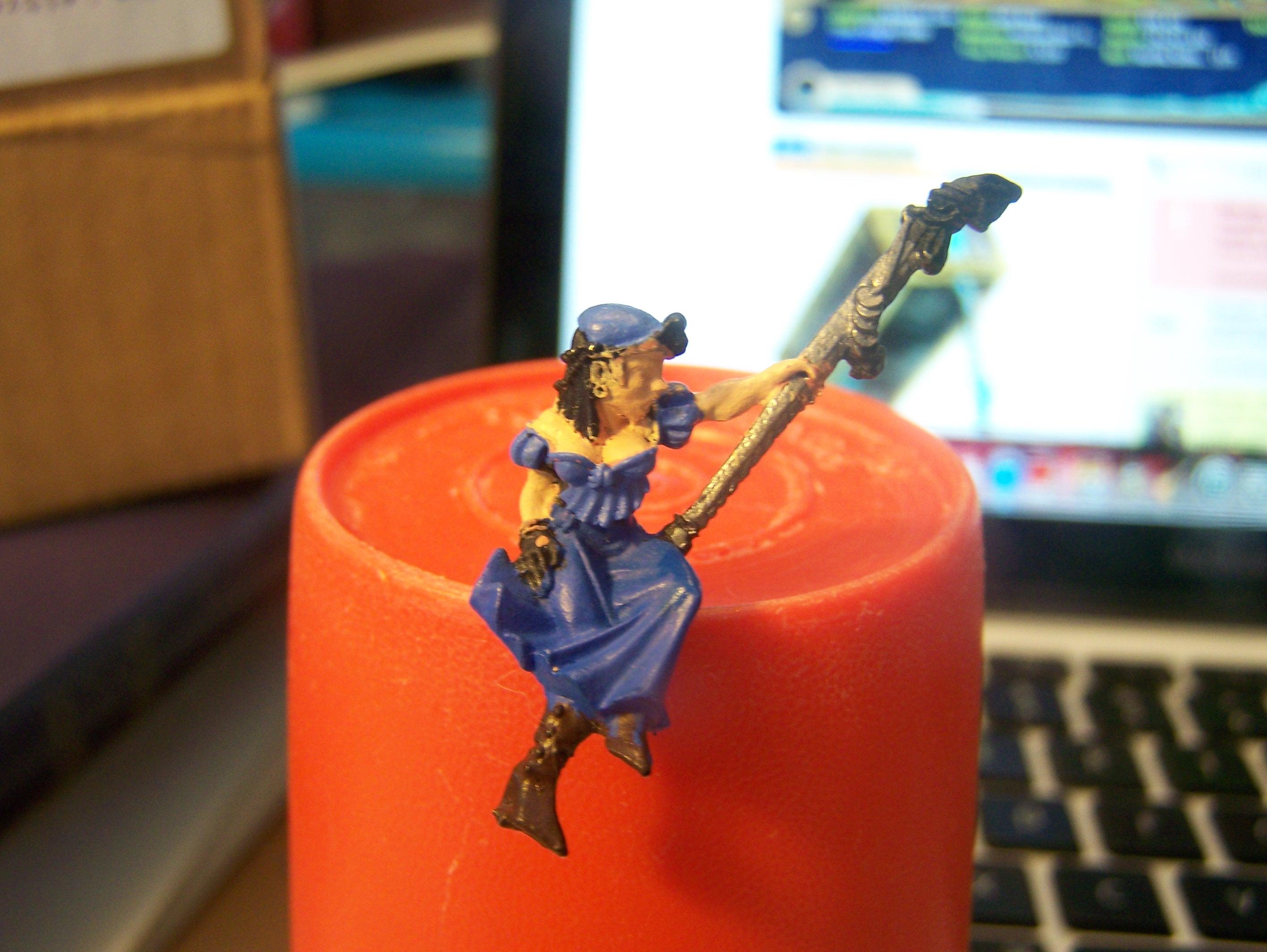 Madam Blue-Dress in her basic colors