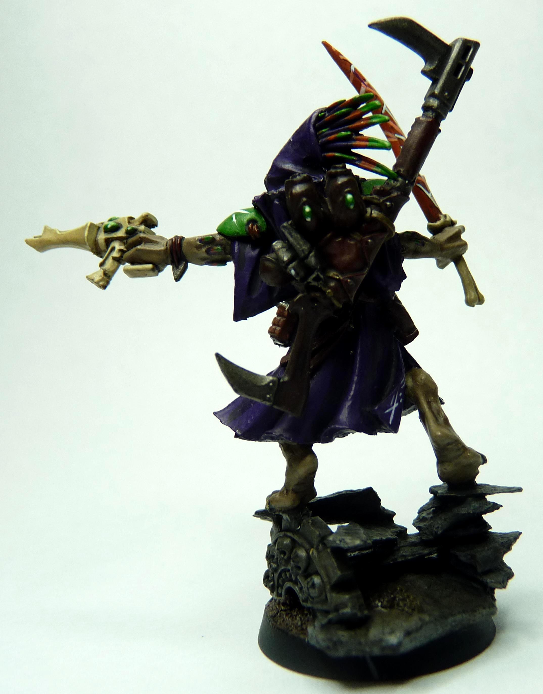 Kroot shaman/shaper