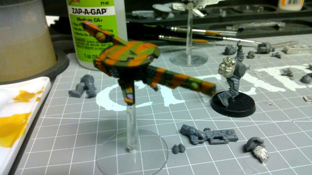Drone, Tau