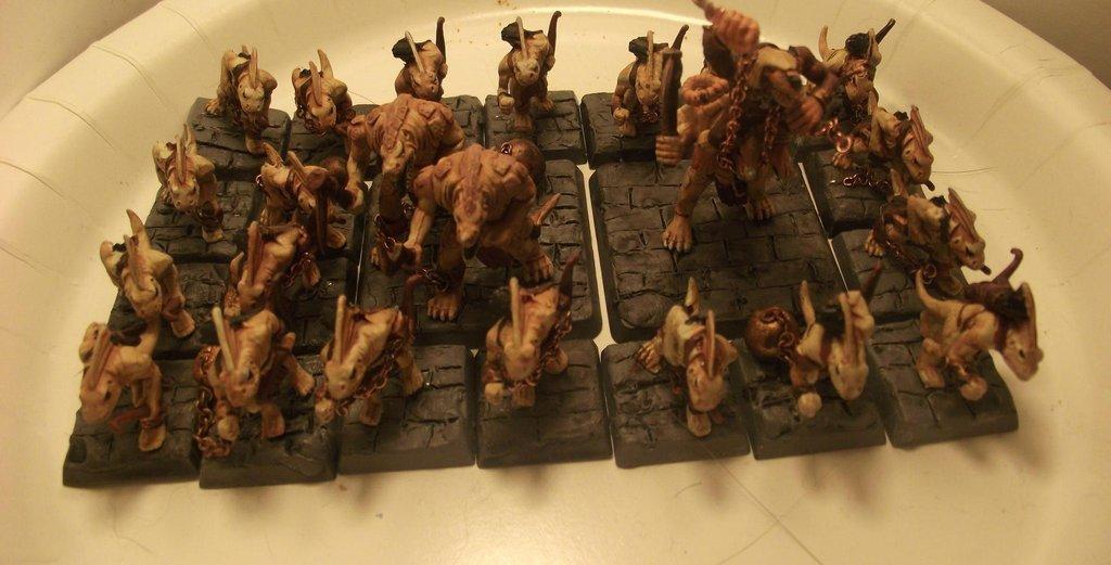 Saurus, Skaven, Skinks, Slave