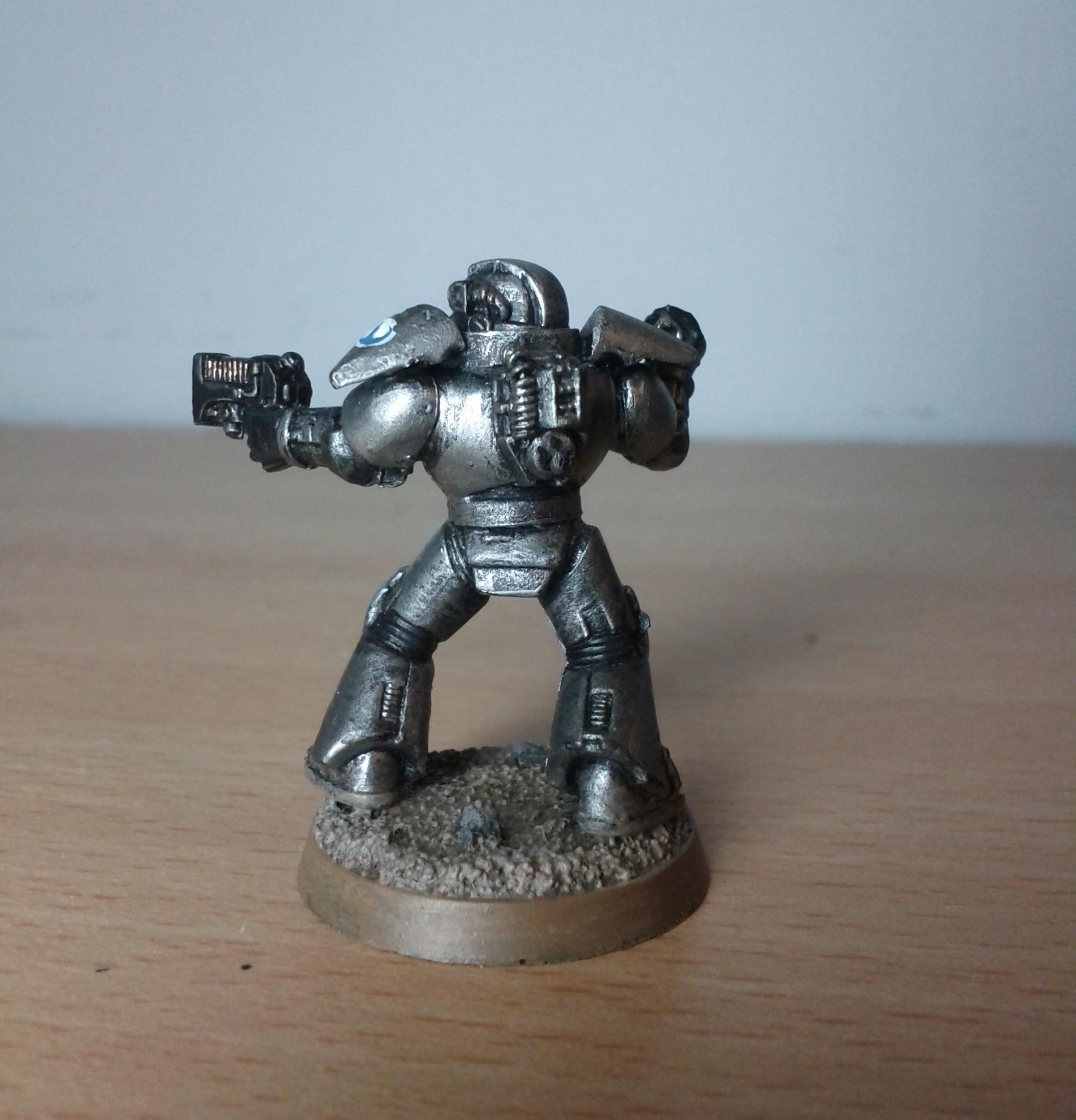 Fallout, Brotherhood Laser Pistol (back)