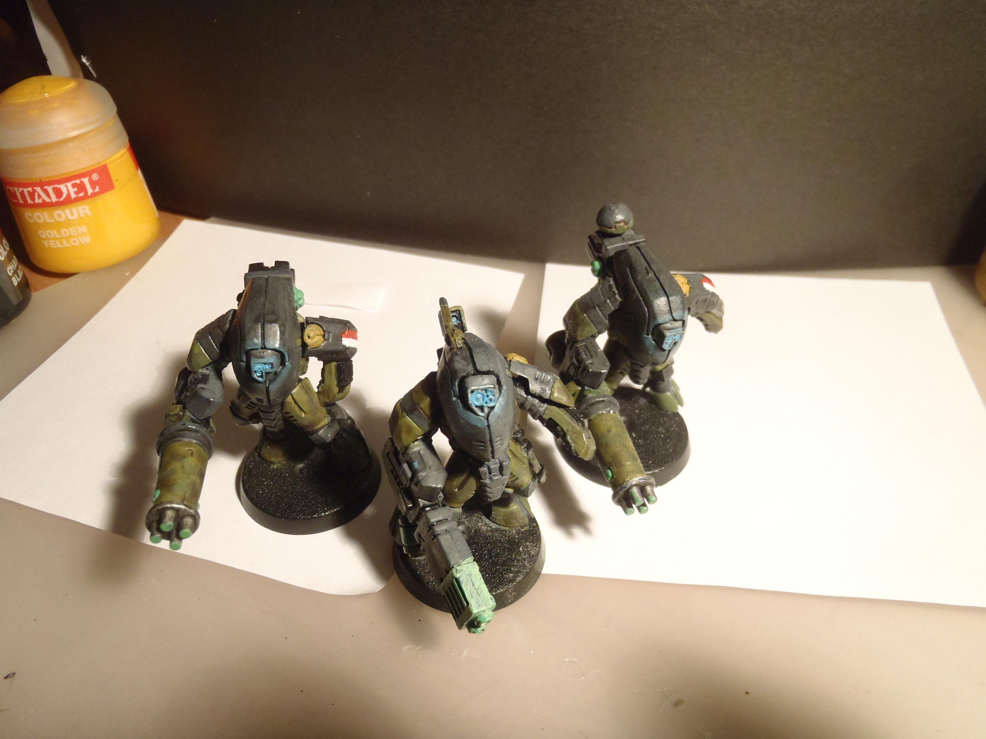 Stealth Suit, Tau