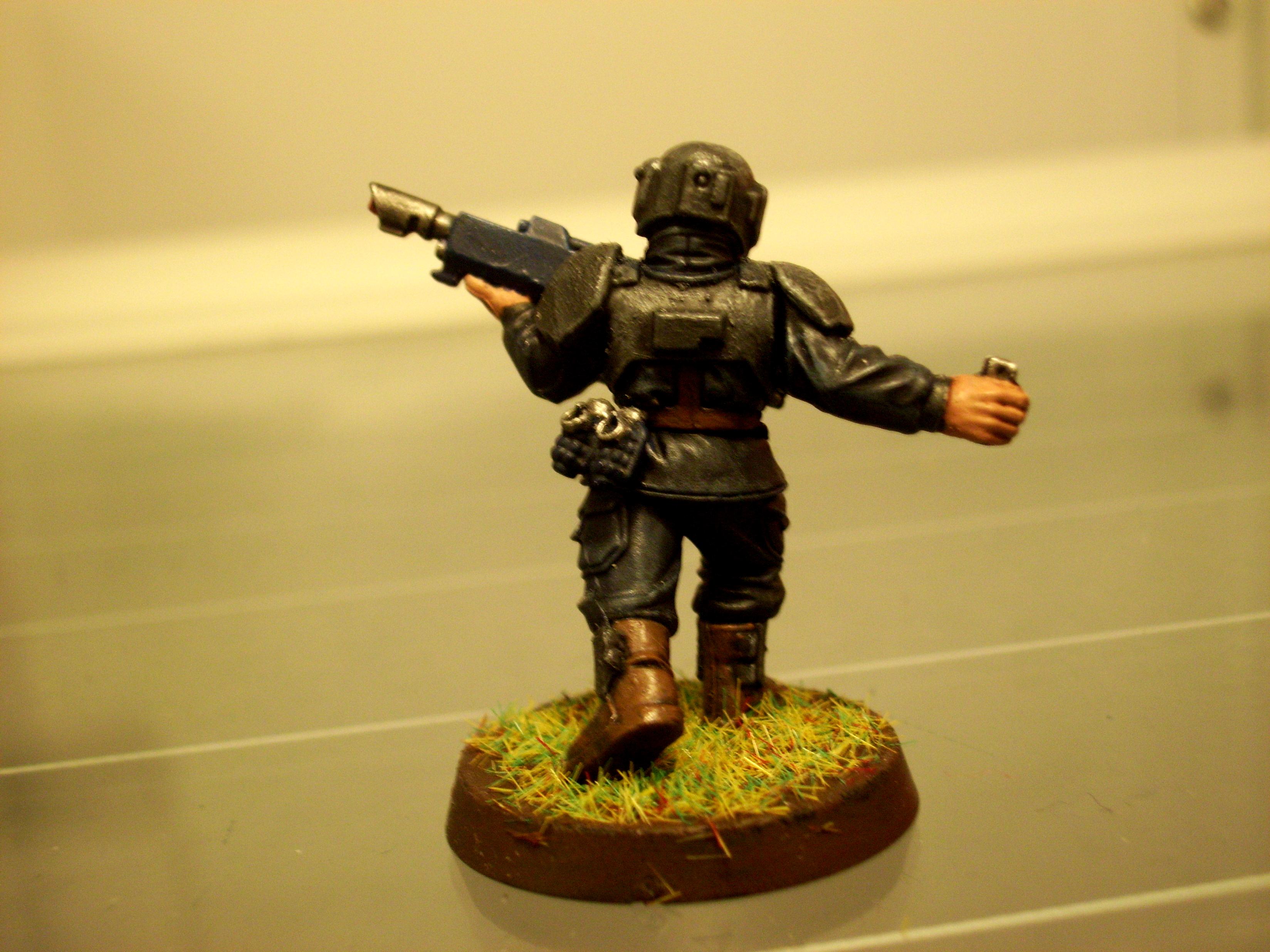 guardsman grenade back