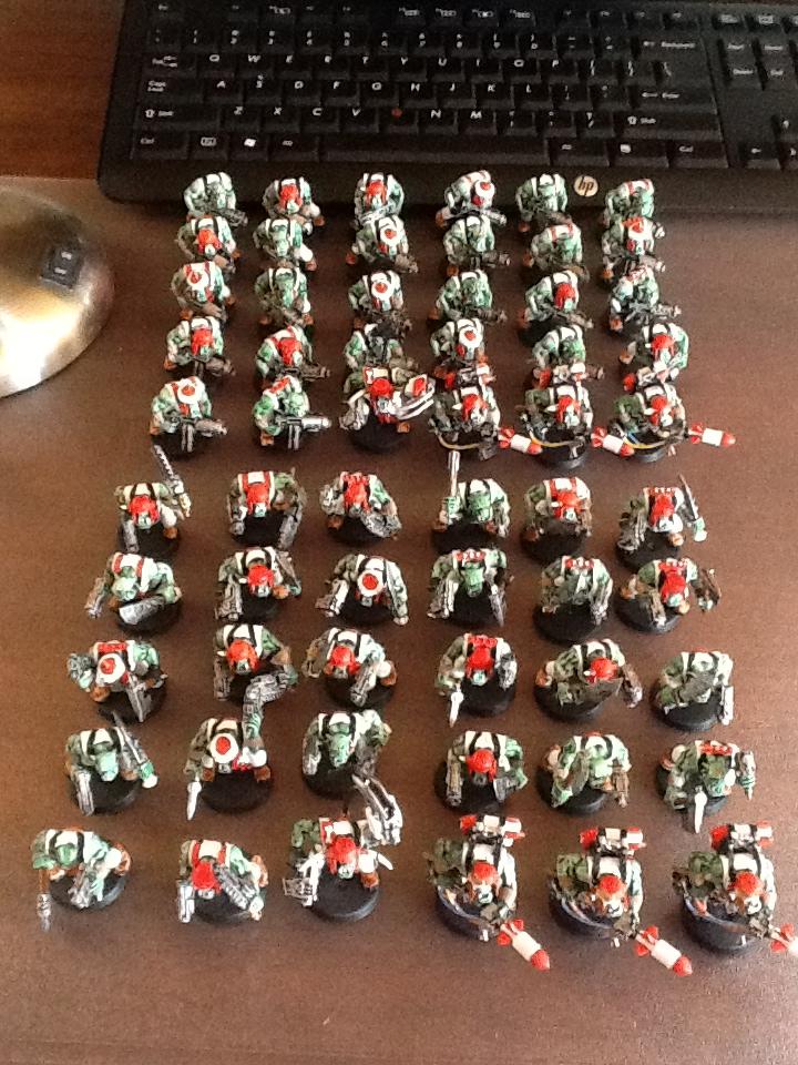 2 Mobs. Note missing head on bottom left. A miscount