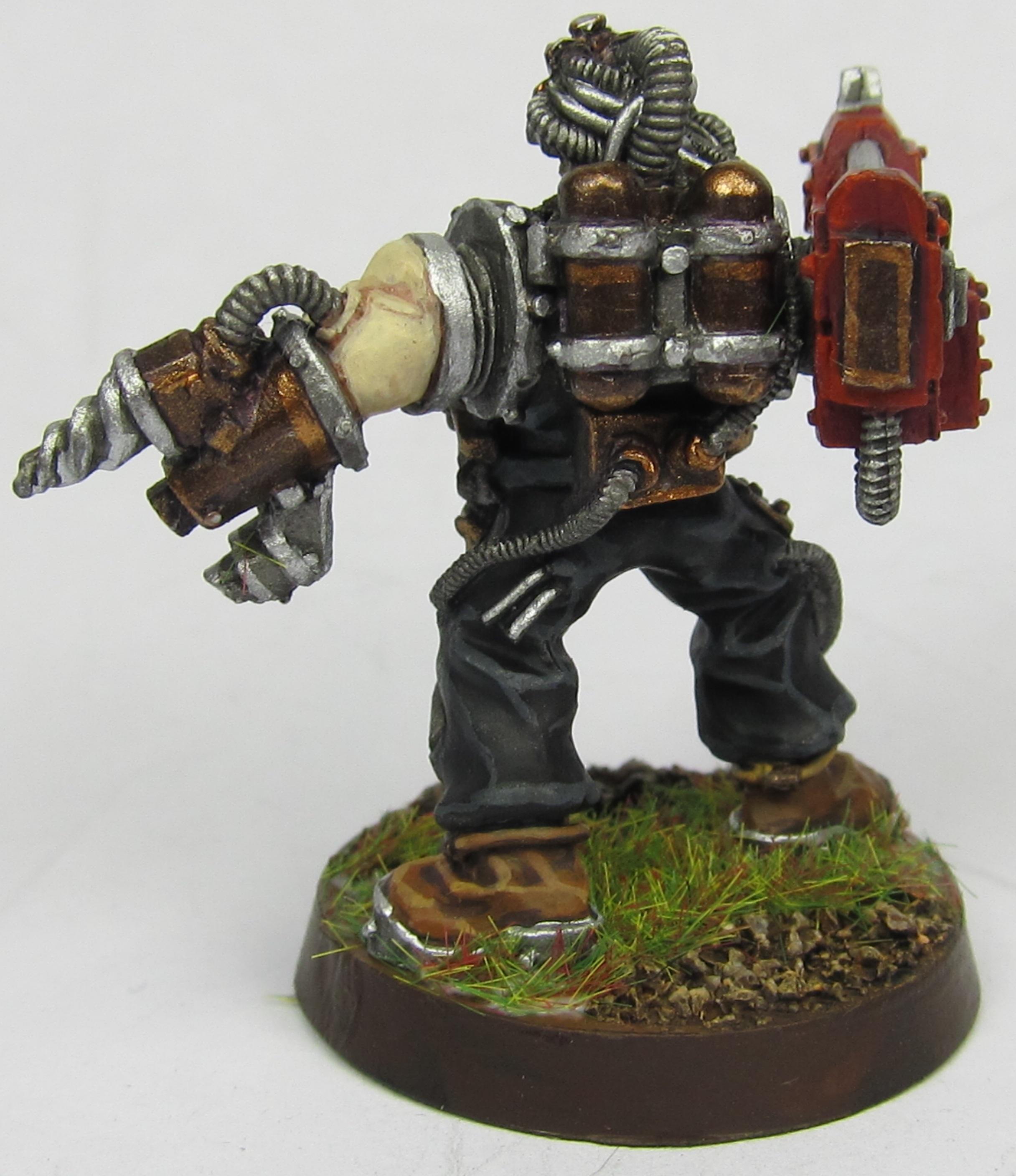 Servitor 2 rear