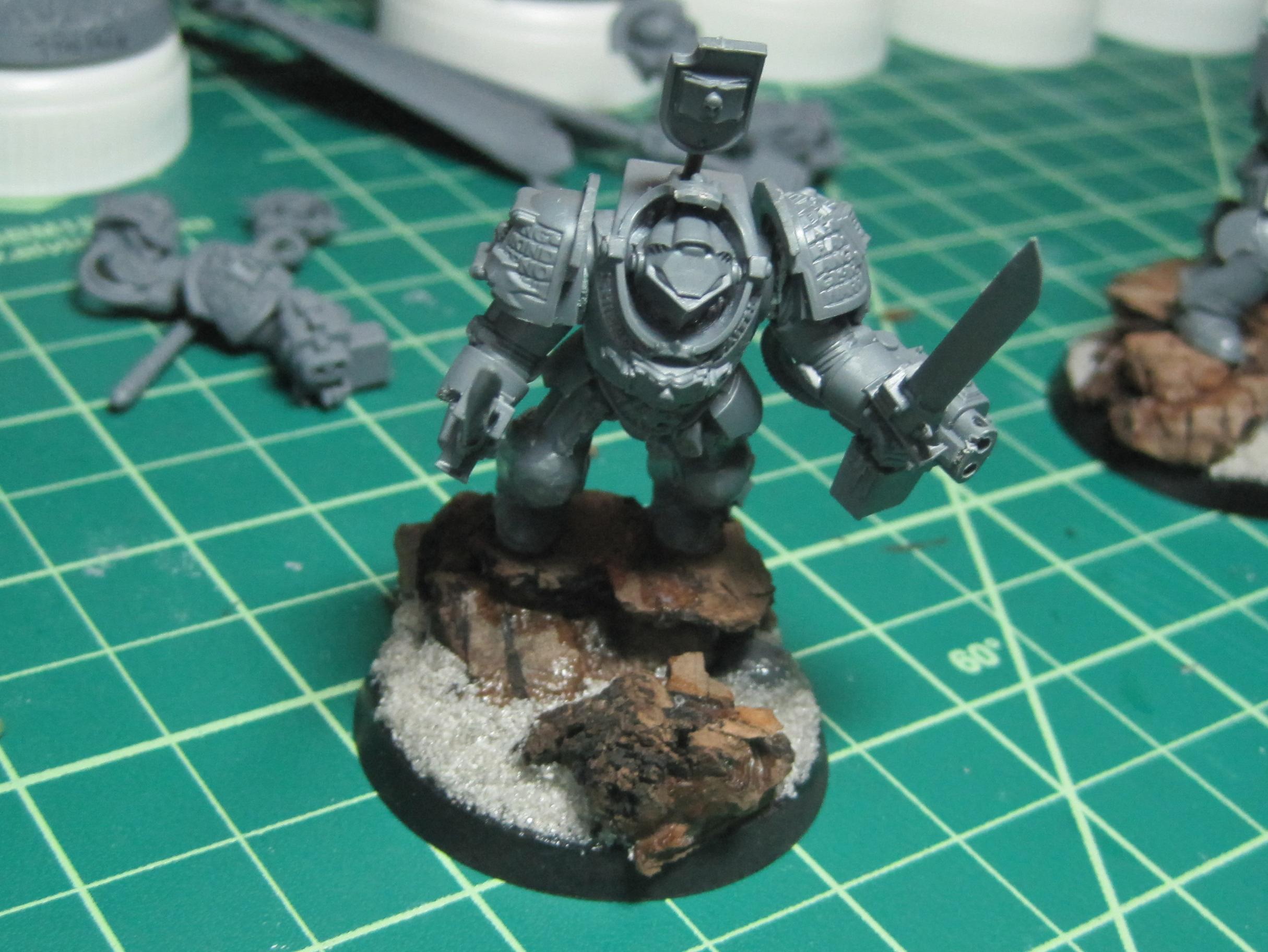 Niolo - Assembled - Blue Tac