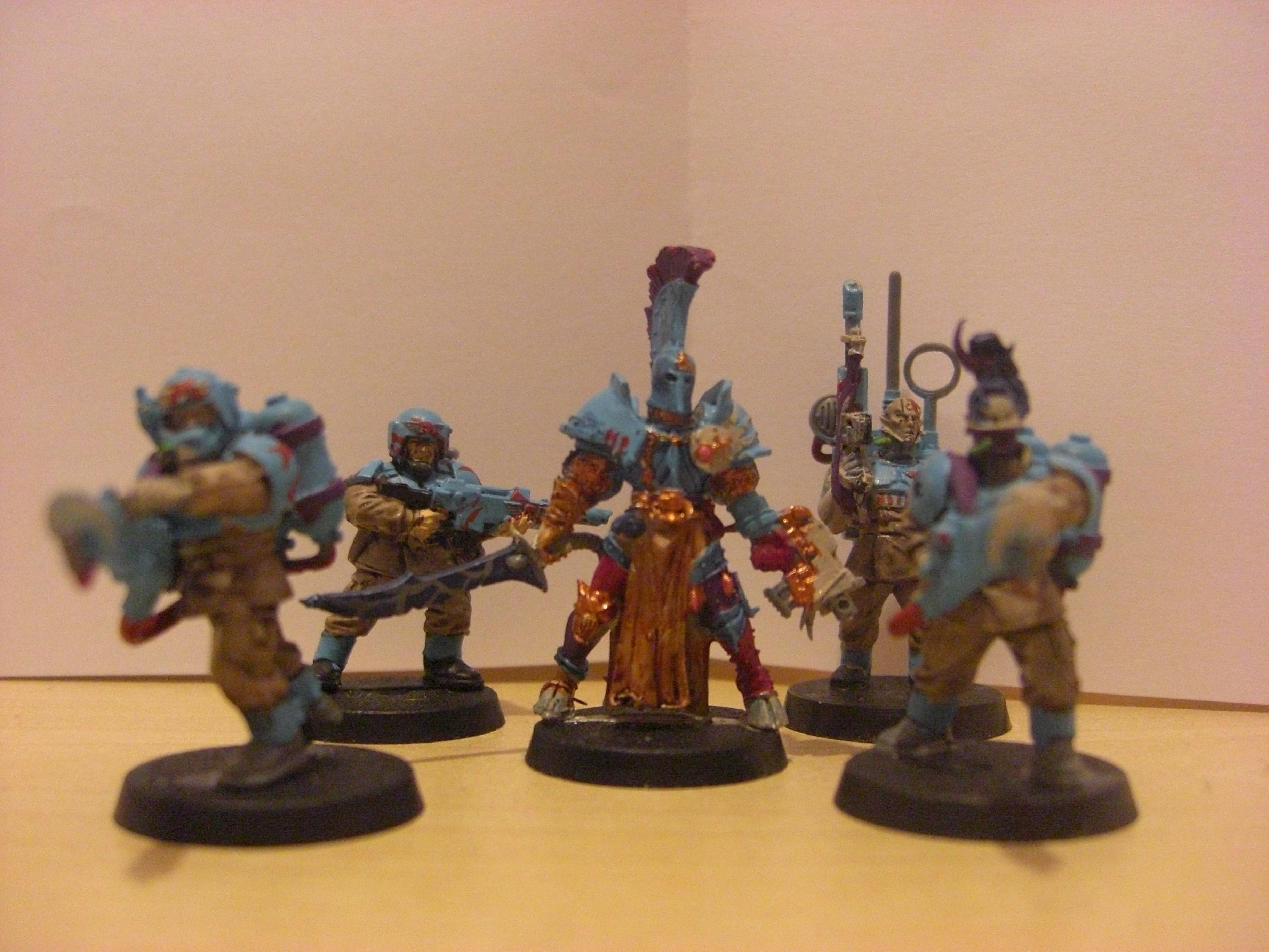 The whole squad - not sure if you can make it out but the guardsman on the far left is carrying the scabard for Assren's sword (because he's to cool to carry it himself obvs.)