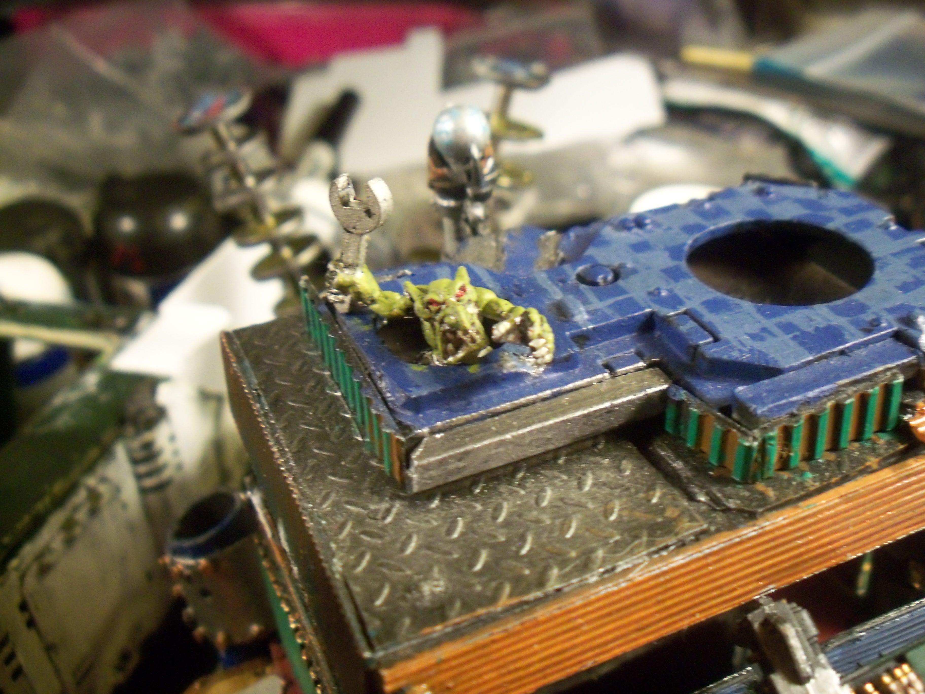 Orks, gretchin hitchen' a ride 