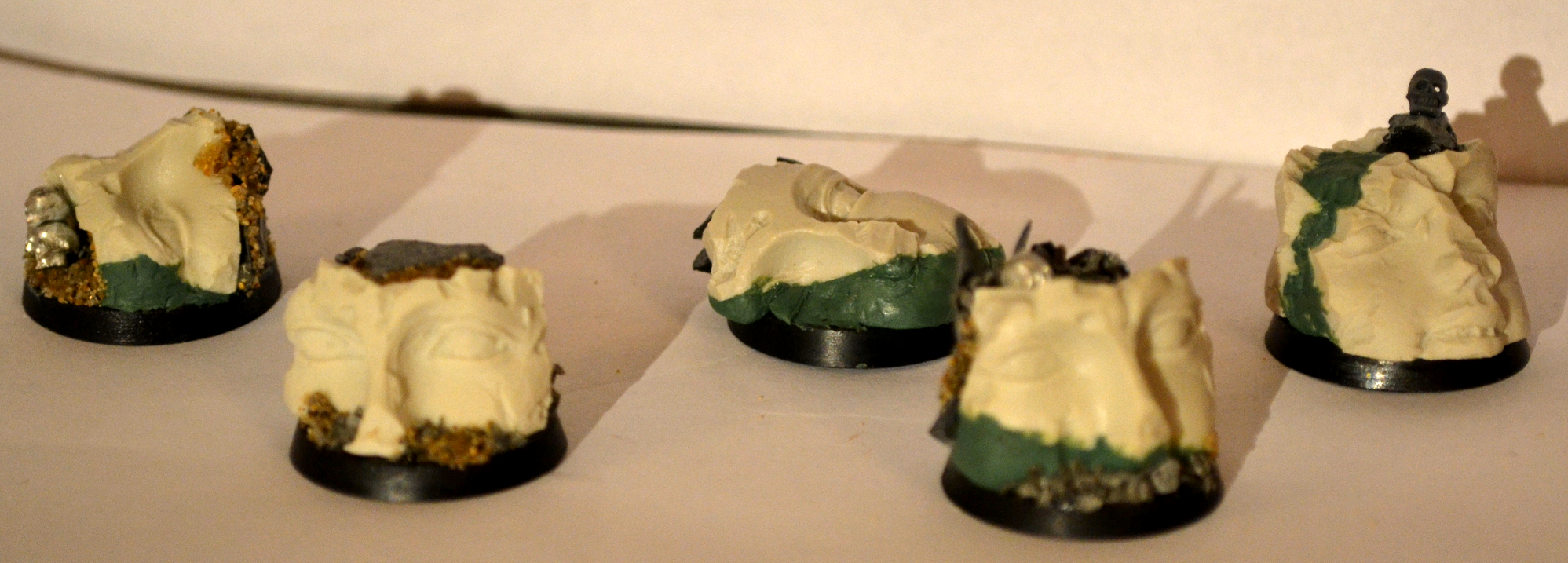 Slaanesh 25mm bases WIP