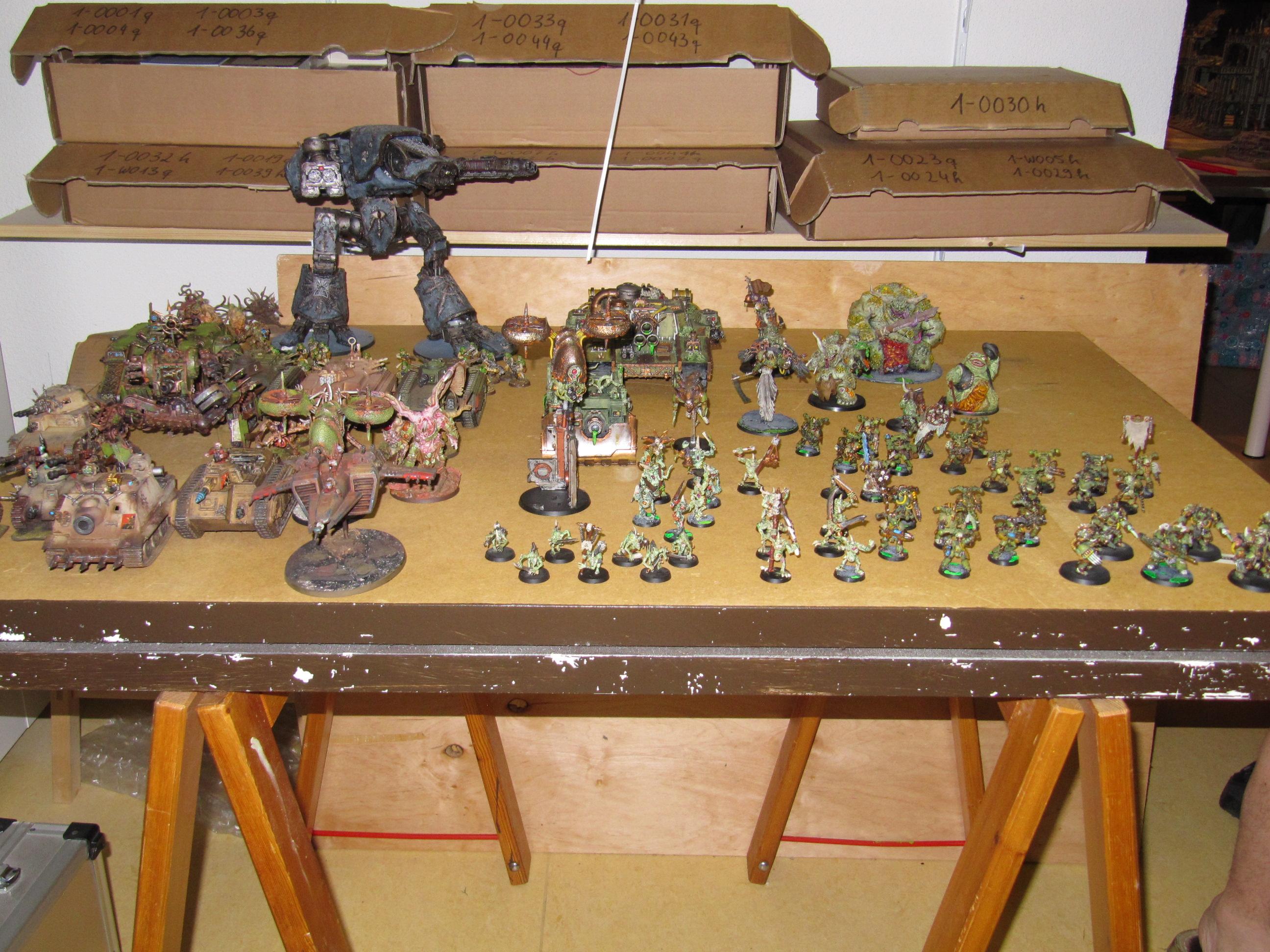 Our full force: 7000 points of Chaos goodnees. The right half is mine
