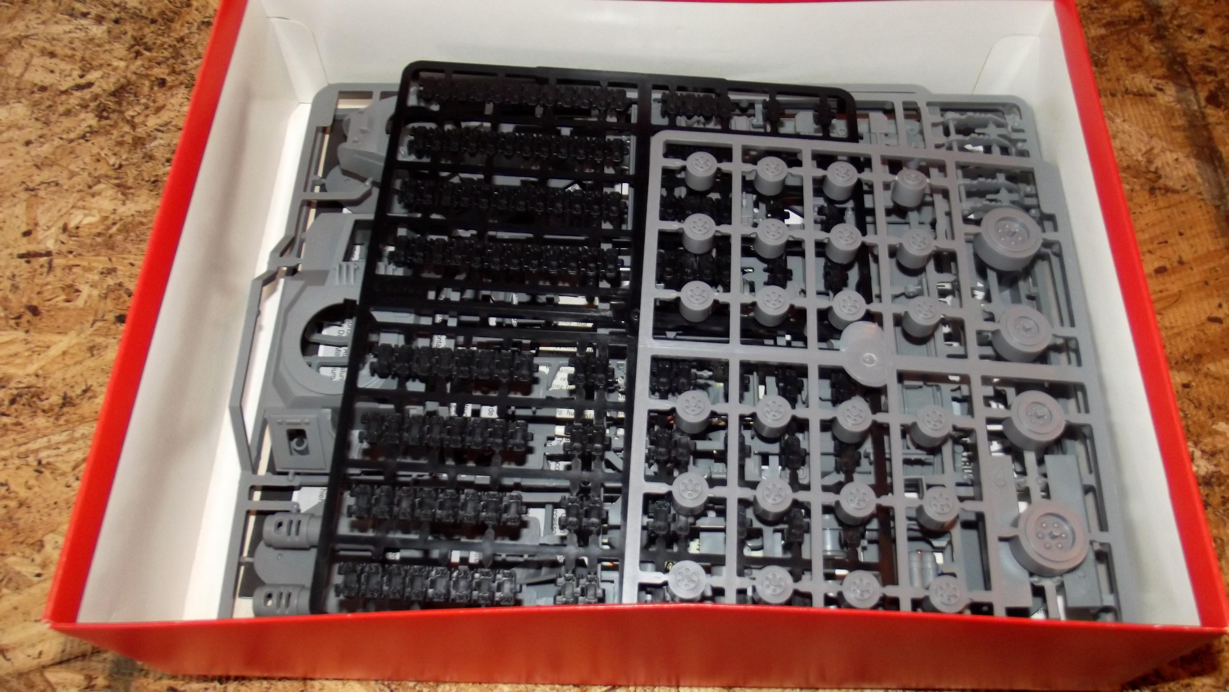 Dark Millennium, Imperial Guard, Leman Russ, Out Of Production, Unboxing